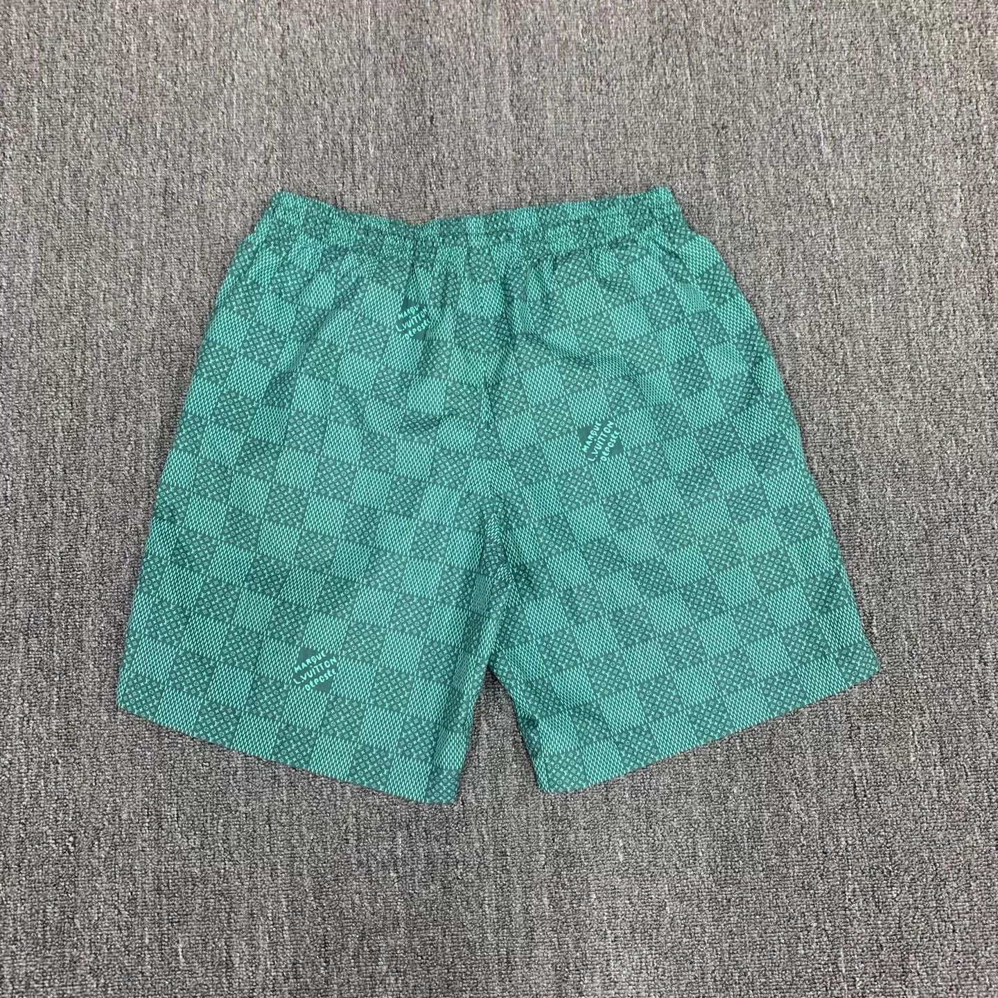Louis Vuitton LV Green Checkerboard Shorts M New with tags Size US 32 / EU 48 - 2 Thumbnail