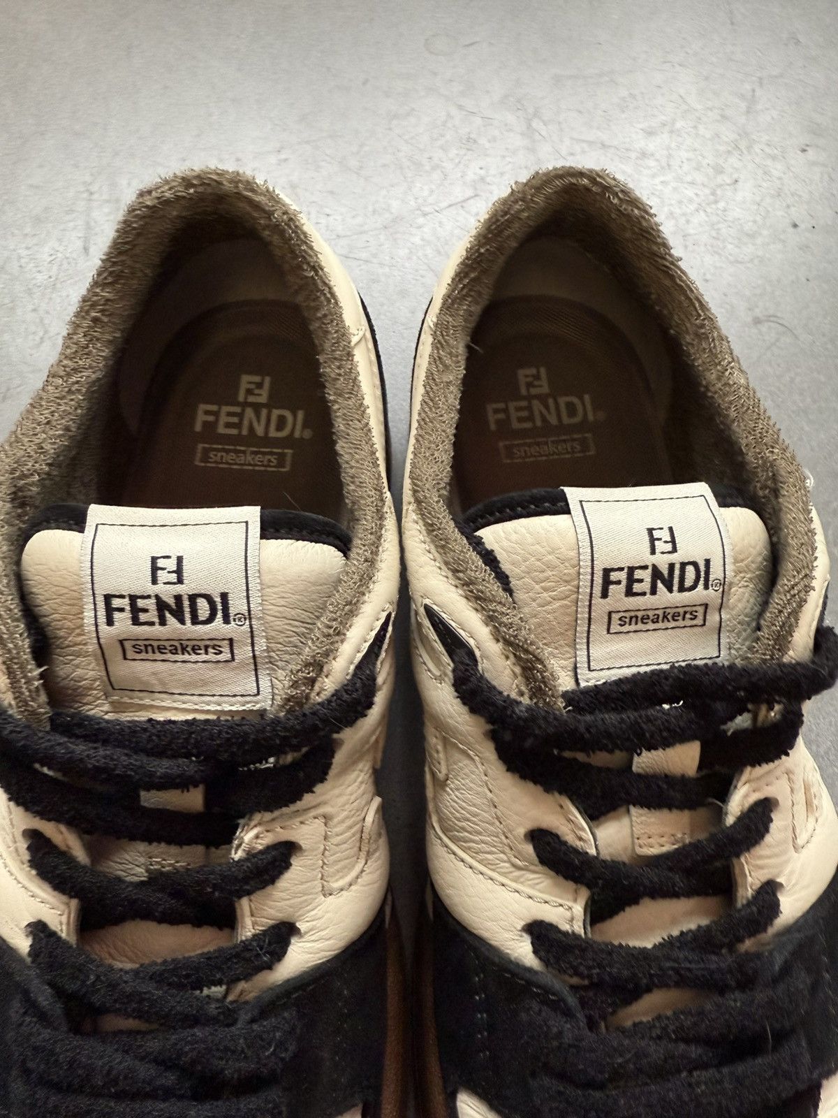 Fendi Fendi Match Low Top Leather Sneaker Cream/Black Size US 11 / EU 44 - 9 Thumbnail