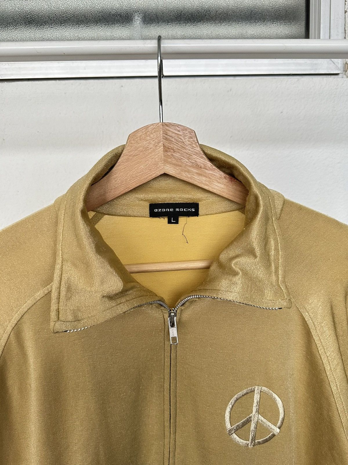 Hysteric Glamour 00's Ozone Rock Nobuhiko Kitamura gold zipper sweater Size US M / EU 48-50 / 2 - 10 Thumbnail