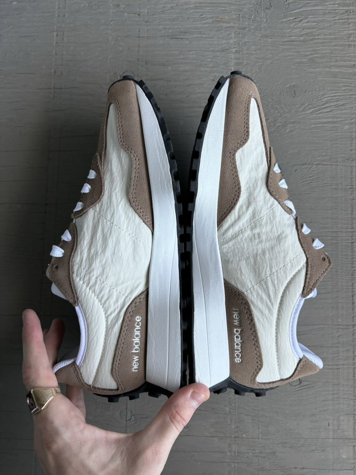 New Balance New Balance 327 Mushroom Moonbeam Sneakers Waffle MS327LK1 7 Size US 7.5 / EU 40-41 - 8 Thumbnail