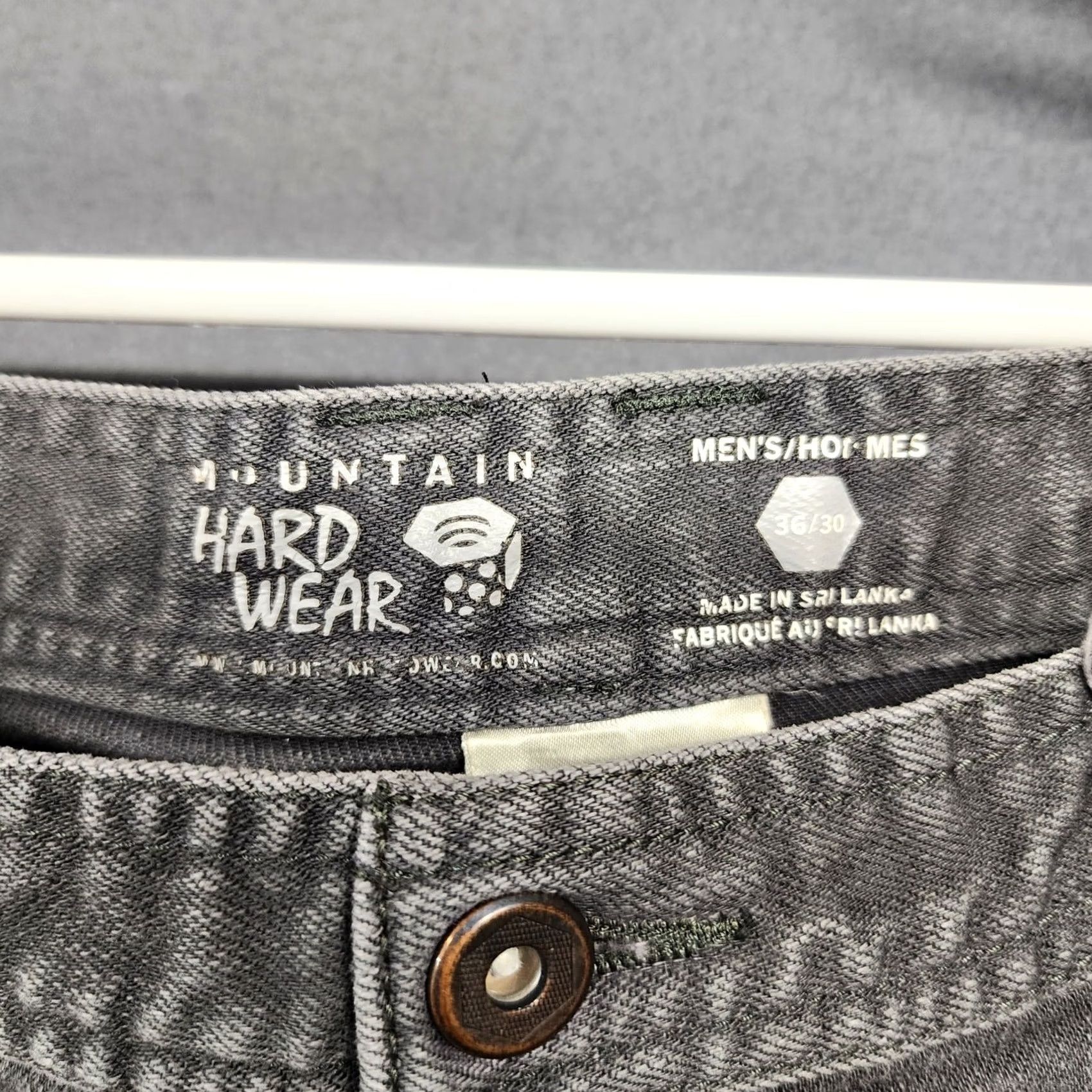 Mountain Hardwear VINTAGE Mountain Hardwear Jeans Mens 36x30 Black Straight Leg Cotton Blend Stretch Size US 36 / EU 52 - 3 Thumbnail