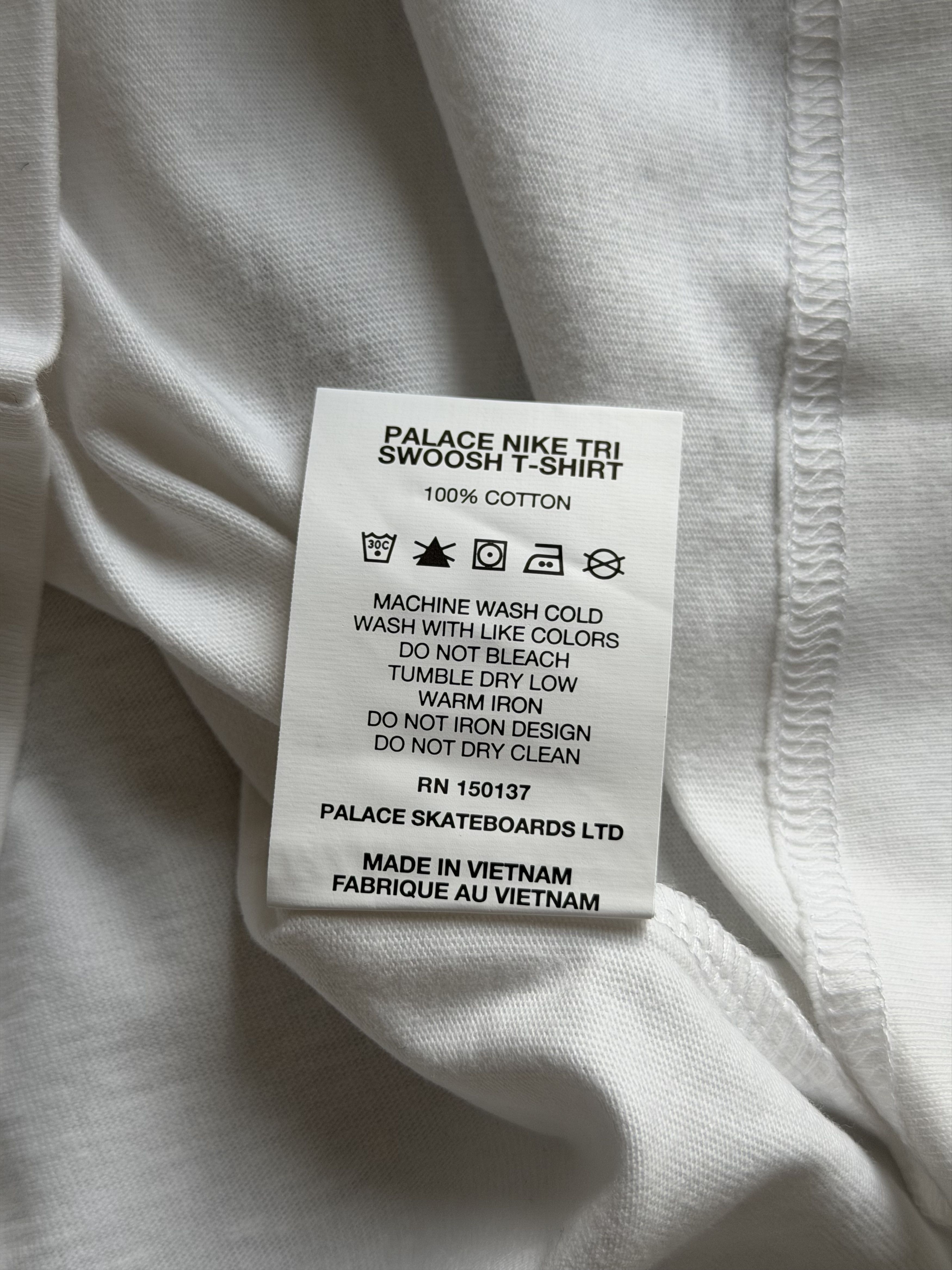 Palace Palace Nike Tri Swoosh Tee in White Size US S / EU 44-46 / 1 - 10 Thumbnail
