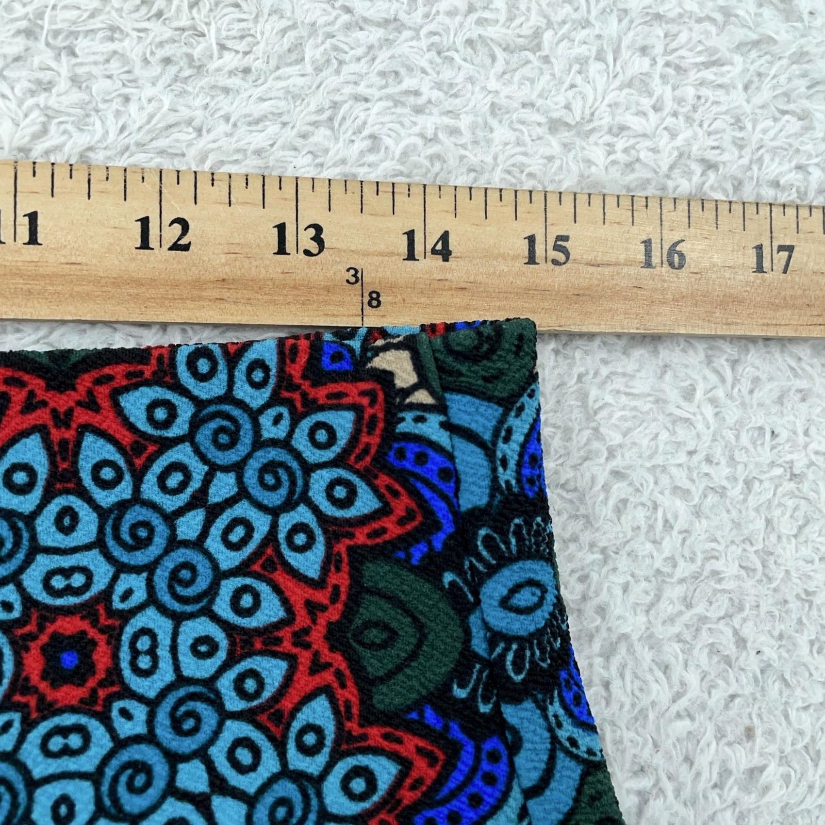 Vintage LuLaRoe Cassie Skirt Womens M Blue Red Multi Print Knit Pencil Elastic Waist Stretch USA Geometric Knee Length Vintage? Size 32" / US 10 / IT 46 - 2 Thumbnail