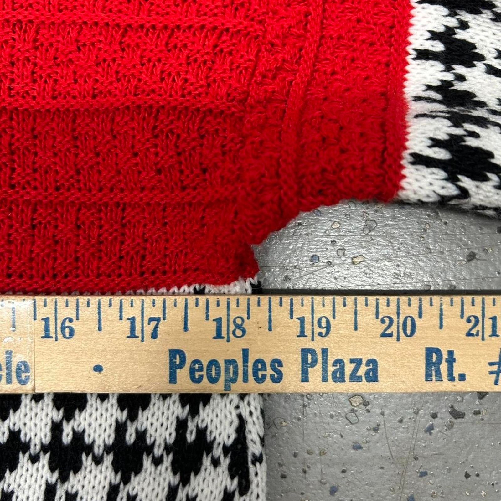 Other VTG Red and white houndstooth knit sweater Size S / US 4 / IT 40 - 4 Thumbnail