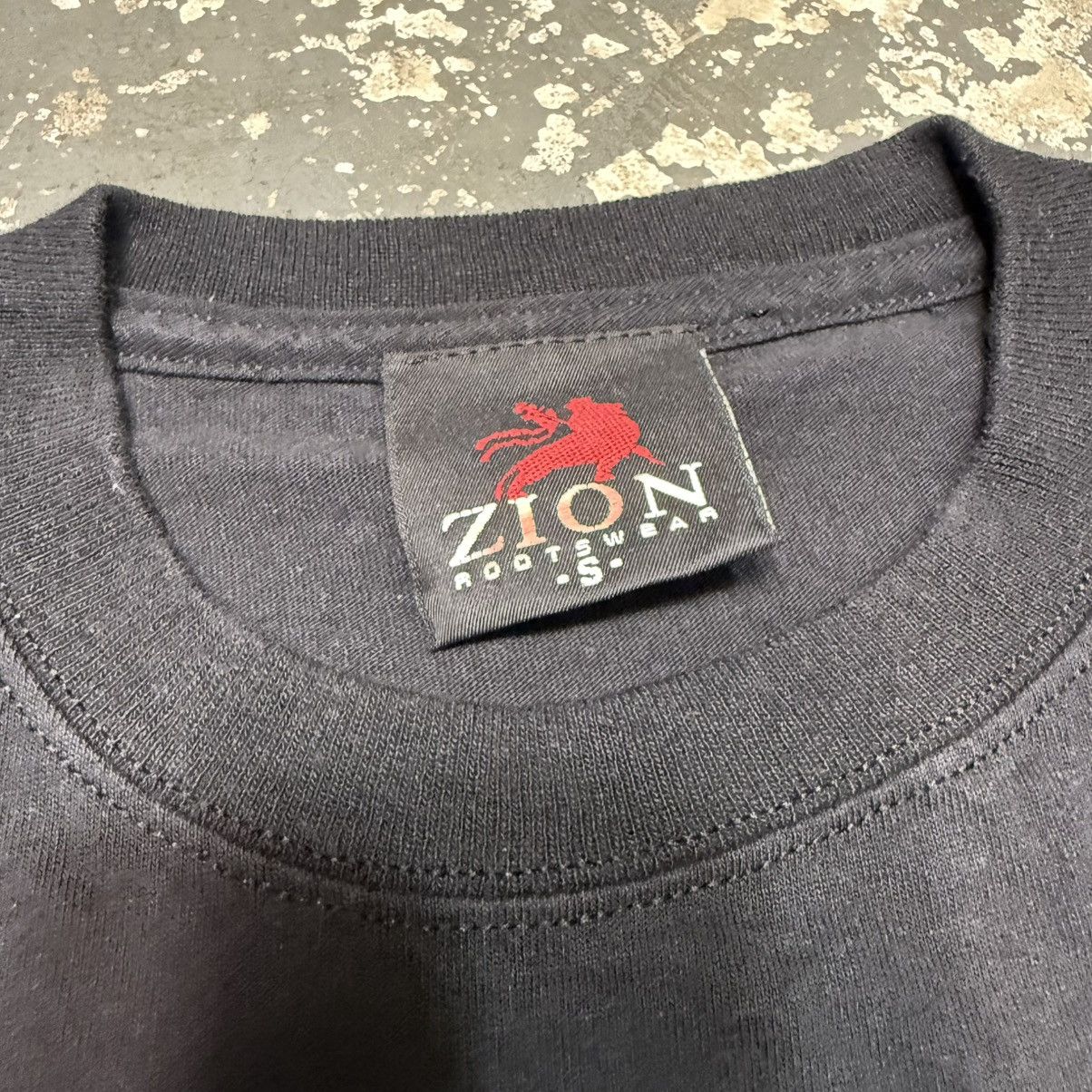 Band Tees Vintage Johnny Cash Black And Gold Zion Tshirt Size US S / EU 44-46 / 1 - 5 Thumbnail