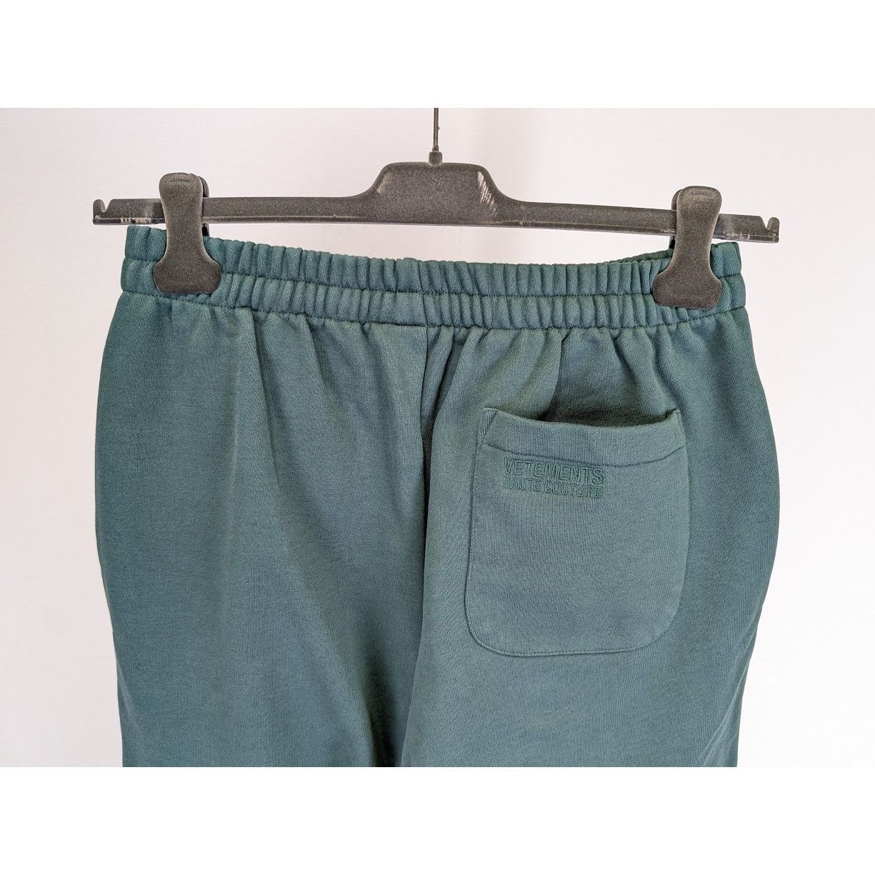 Vetements o1rshd1 Sweatpants & Joggers in Green Size US 34 / EU 50 - 14 Thumbnail