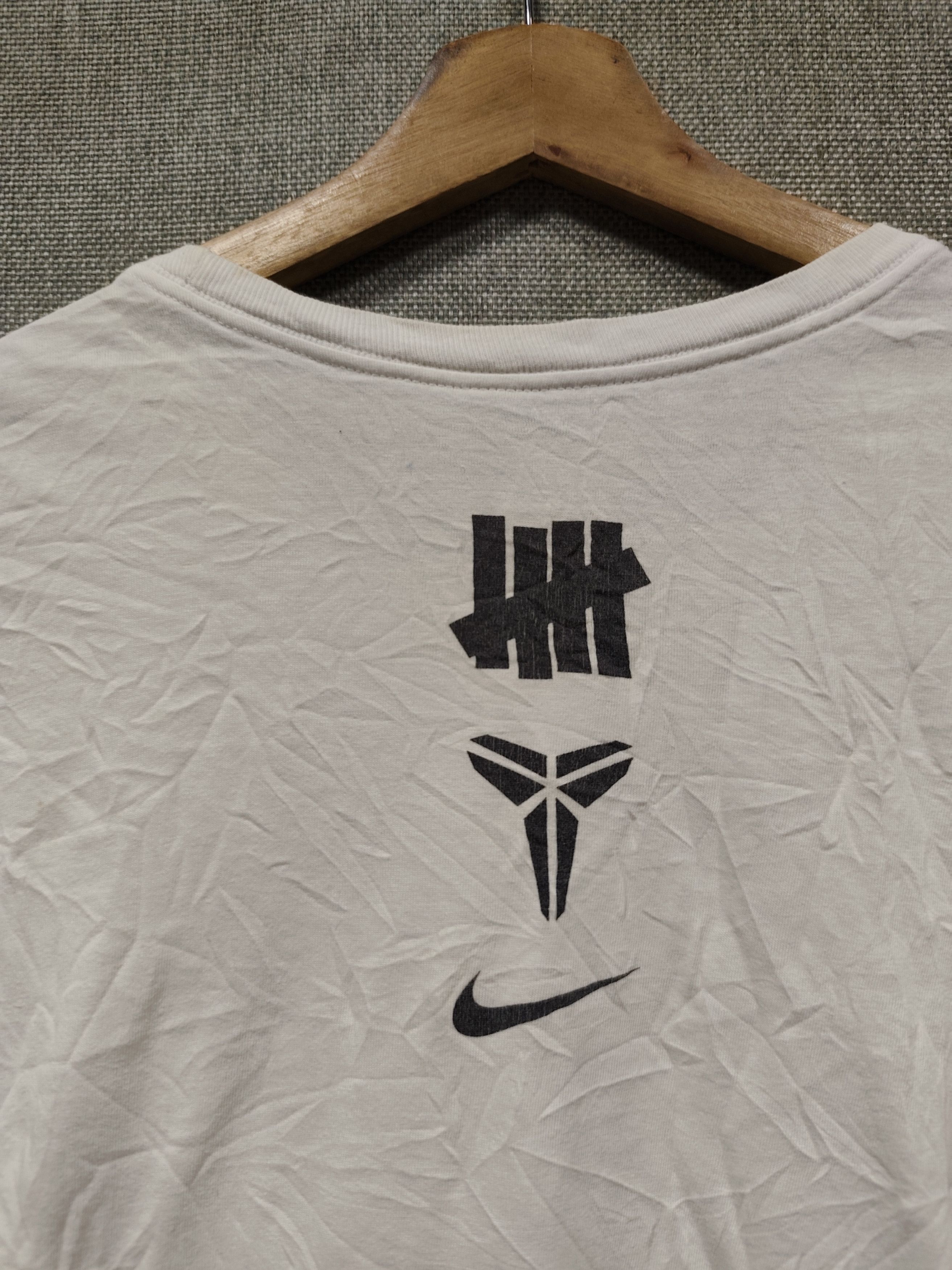 Nike × Undefeated Undefeated x Nike Kobe Caricature Tee Size US M / EU 48-50 / 2 - 3 Thumbnail