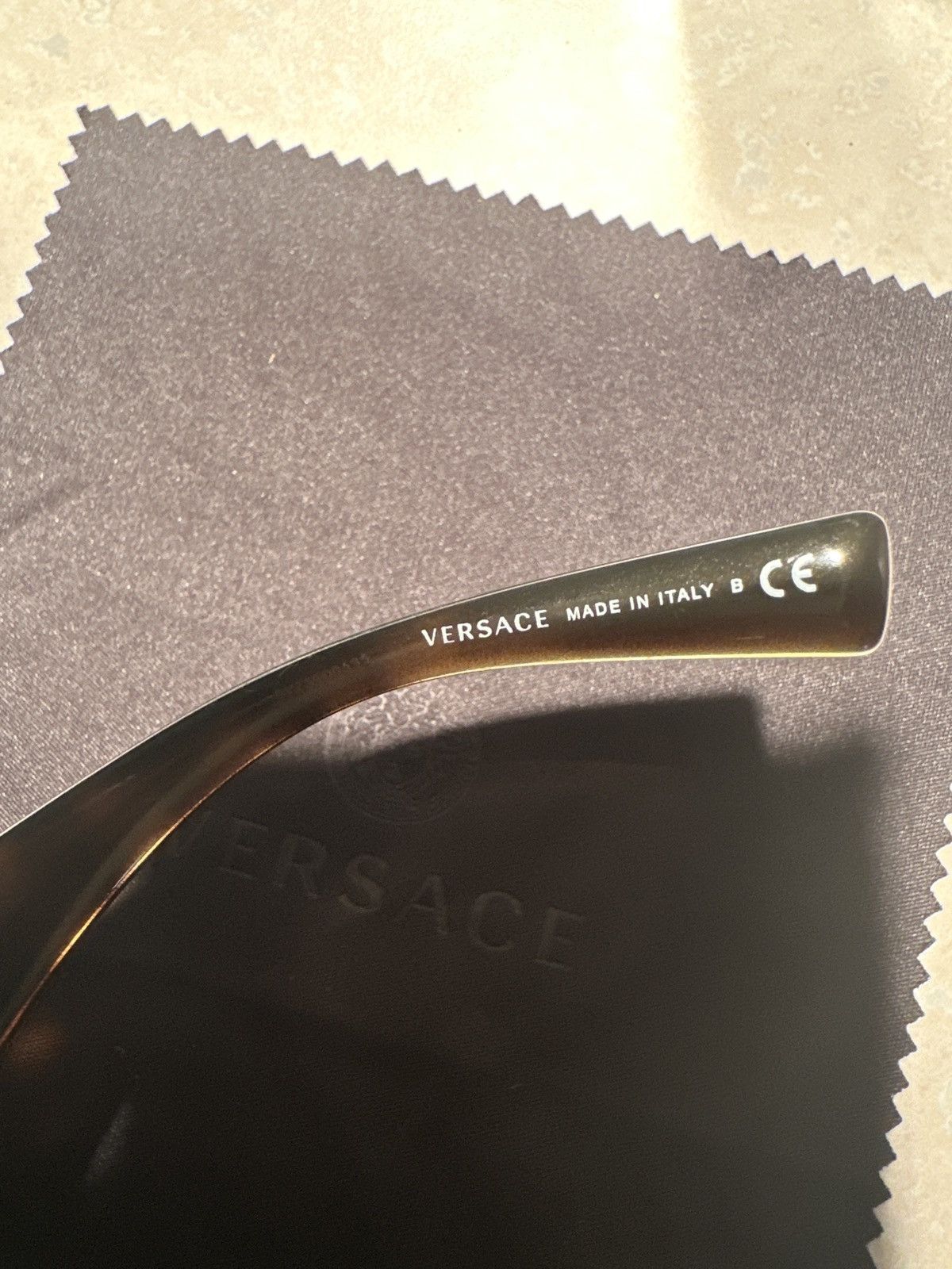 Versace × Vintage VERSACE VIRTUS Barocco Cat-eye V logo Size ONE SIZE - 4 Thumbnail