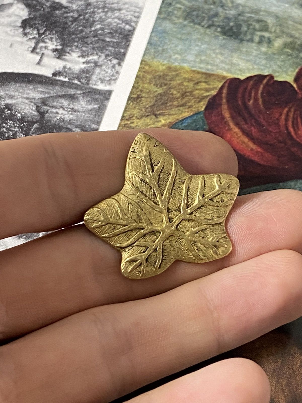 Jewelry Vintage Ivy Leaf Brooch - Gold Tone Size ONE SIZE - 5 Thumbnail