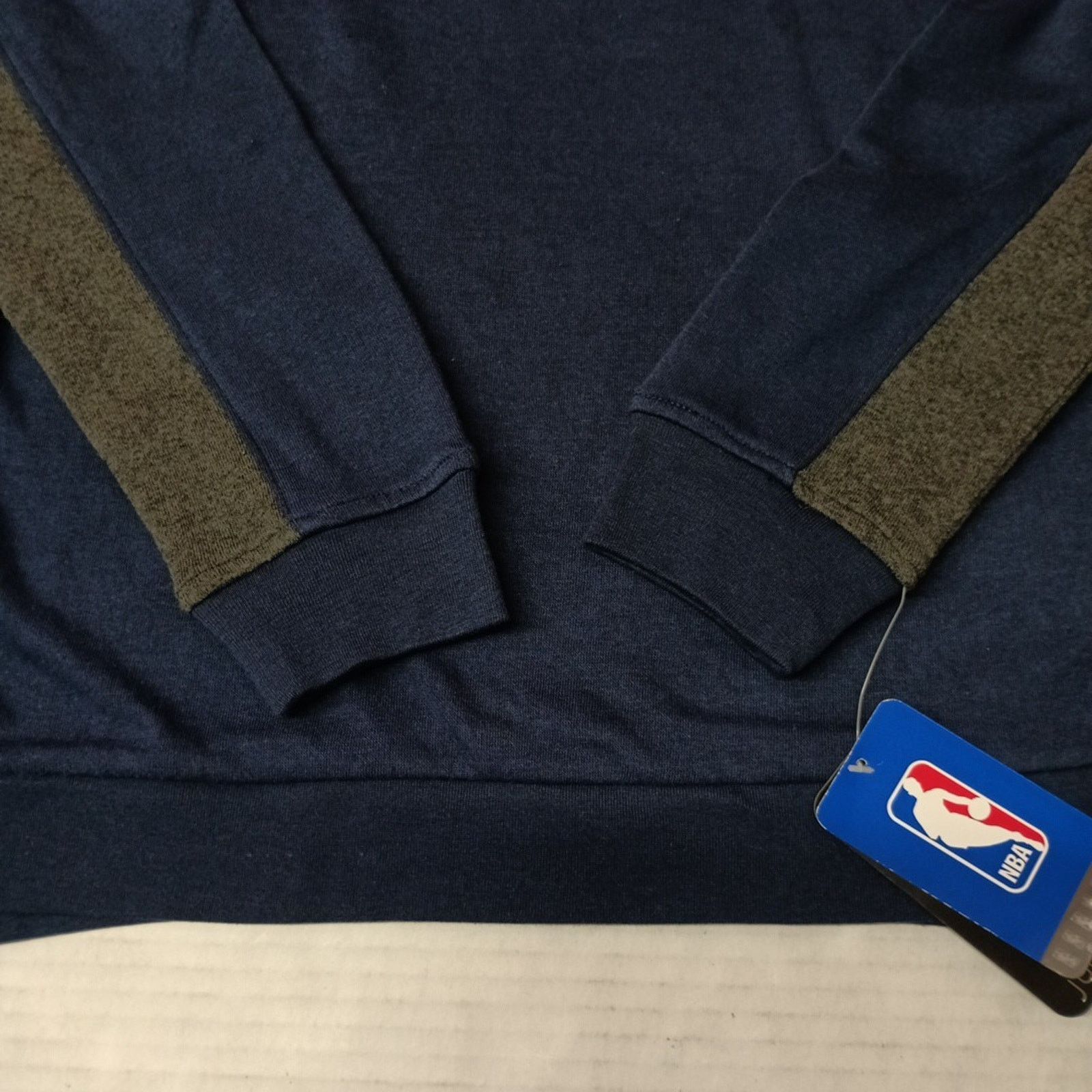 NBA Oklahoma Thunder Blue Juniors Sweatshirt Girl Size L (11-13) Size L / US 10 / IT 46 - 2 Thumbnail