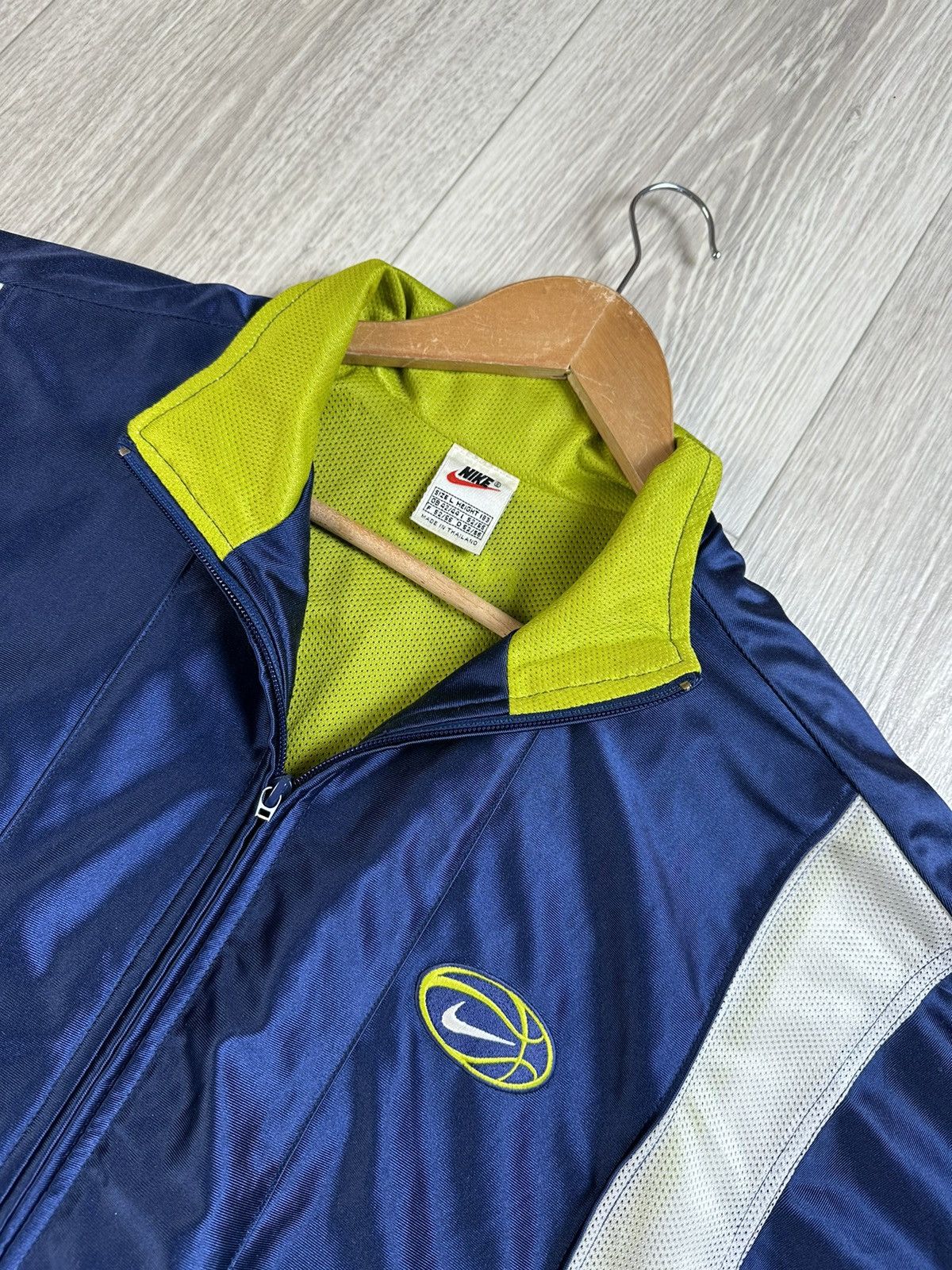Nike × Vintage Vintage Nike Short Sleeve Full Zip Up trowel Size US L / EU 52-54 / 3 - 4 Thumbnail