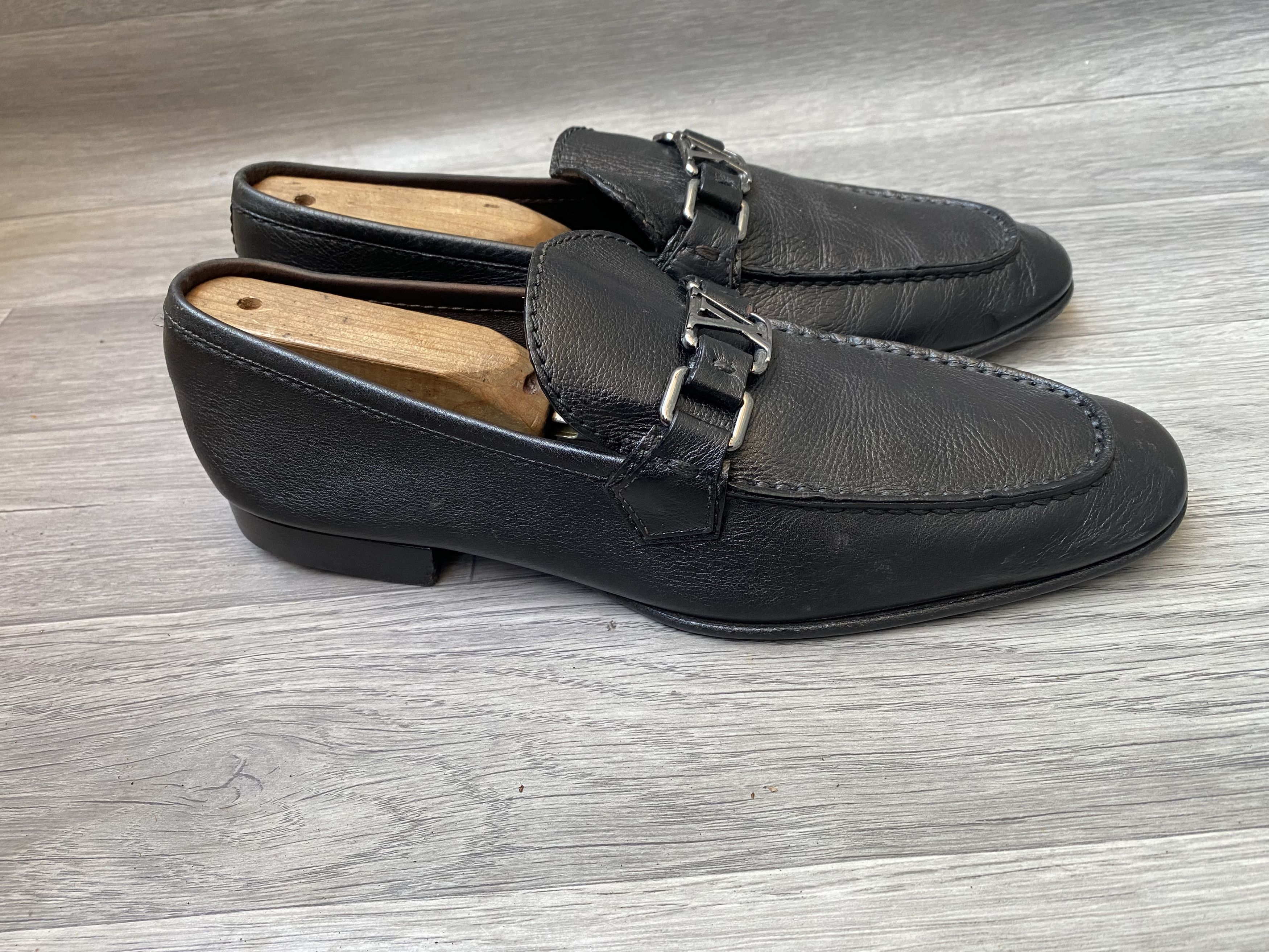 Louis Vuitton Louis vuitton logo black leather penny loafers Size US 8.5 / EU 41-42 - 5 Thumbnail