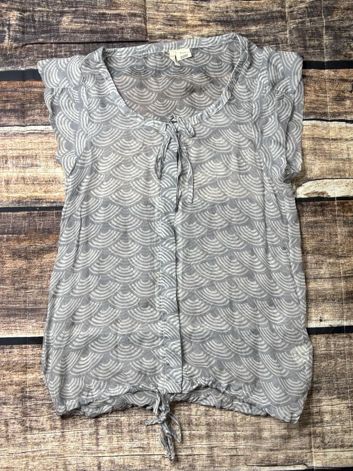 Enrico Coveri Covet Top Women's XS/TP 100% Silk Geometric Sheer Tie Hem Size XS / US 0-2 / IT 36-38 - 1 Thumbnail