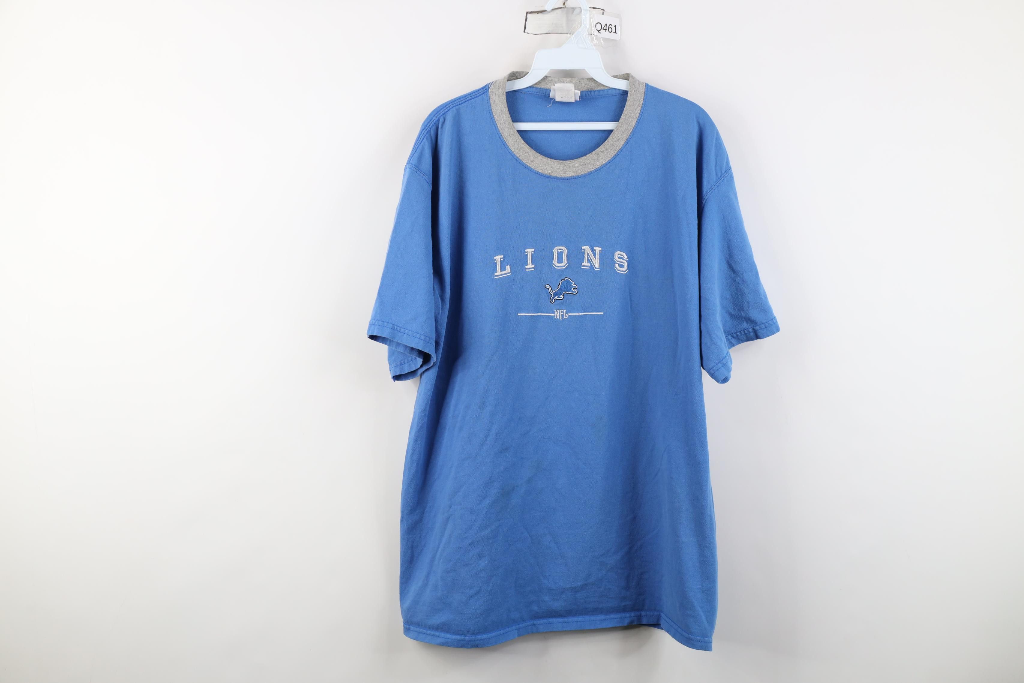 Vintage Vintage Y2K 2005 NFL Detroit Lions Football T-Shirt Blue Size US XL / EU 56 / 4 - 1 Thumbnail