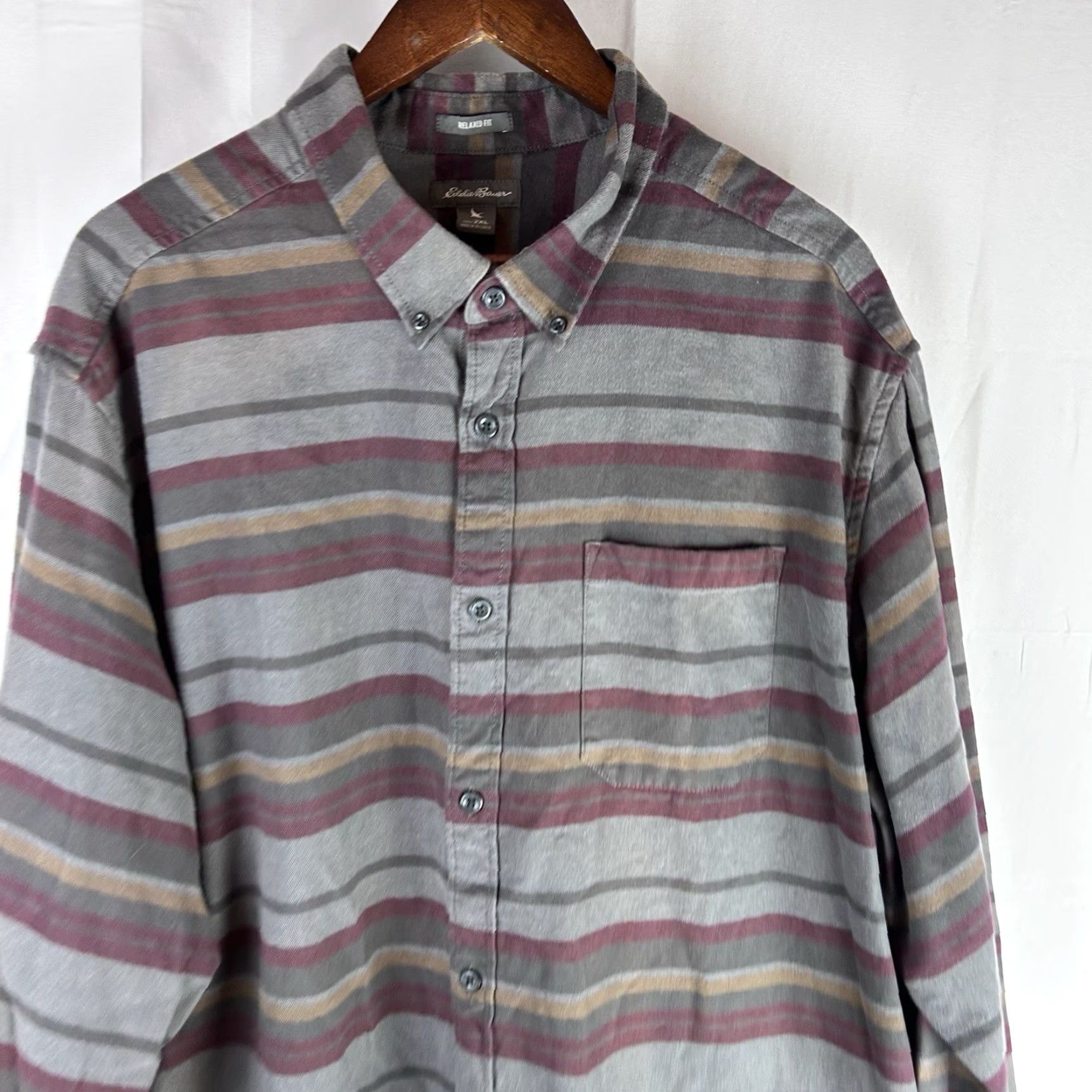 Eddie Bauer Eddie Bauer Long Sleeve Shirt Mens 2XL Relaxed Gray Red Striped Button-Down Shirt Size US XXL / EU 58 / 5 - 2 Thumbnail