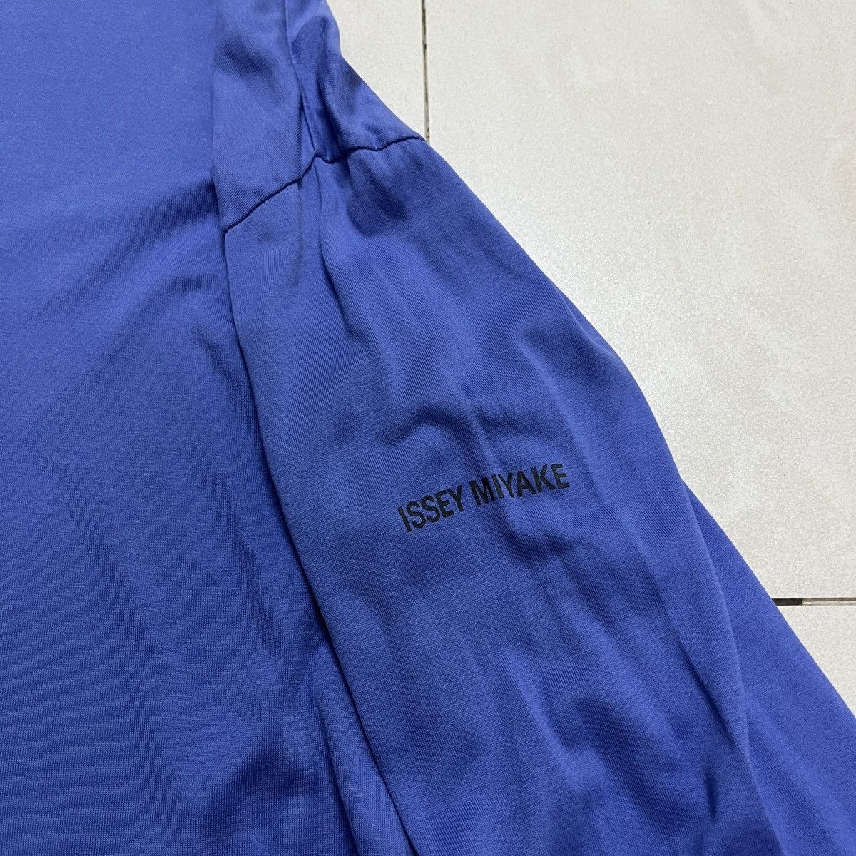 Issey Miyake × Japanese Brand × Vintage Vintage Issey Miyake Distressed Longsleeve T Shirt Size US M / EU 48-50 / 2 - 4 Thumbnail