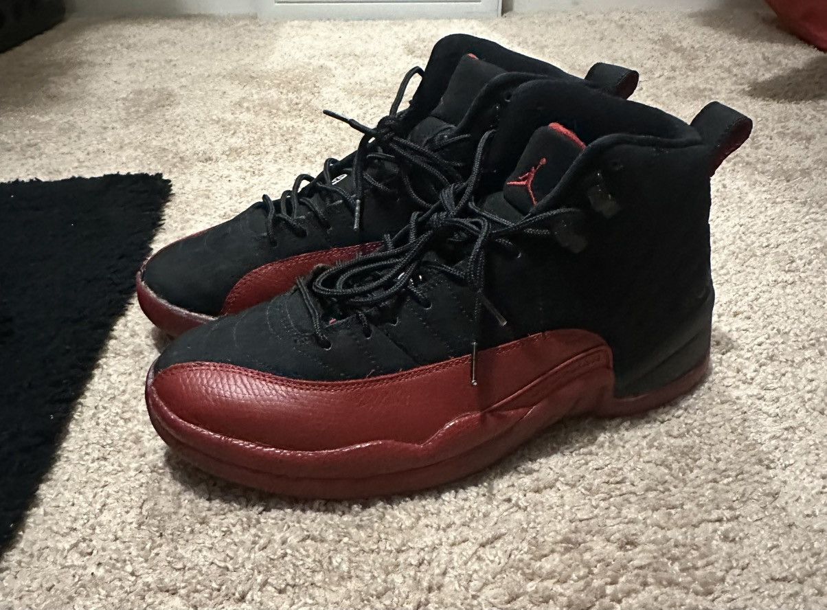 Jordan Brand 2009 Jordan 12 Flu Game Size US 9 / EU 42 - 1 Thumbnail
