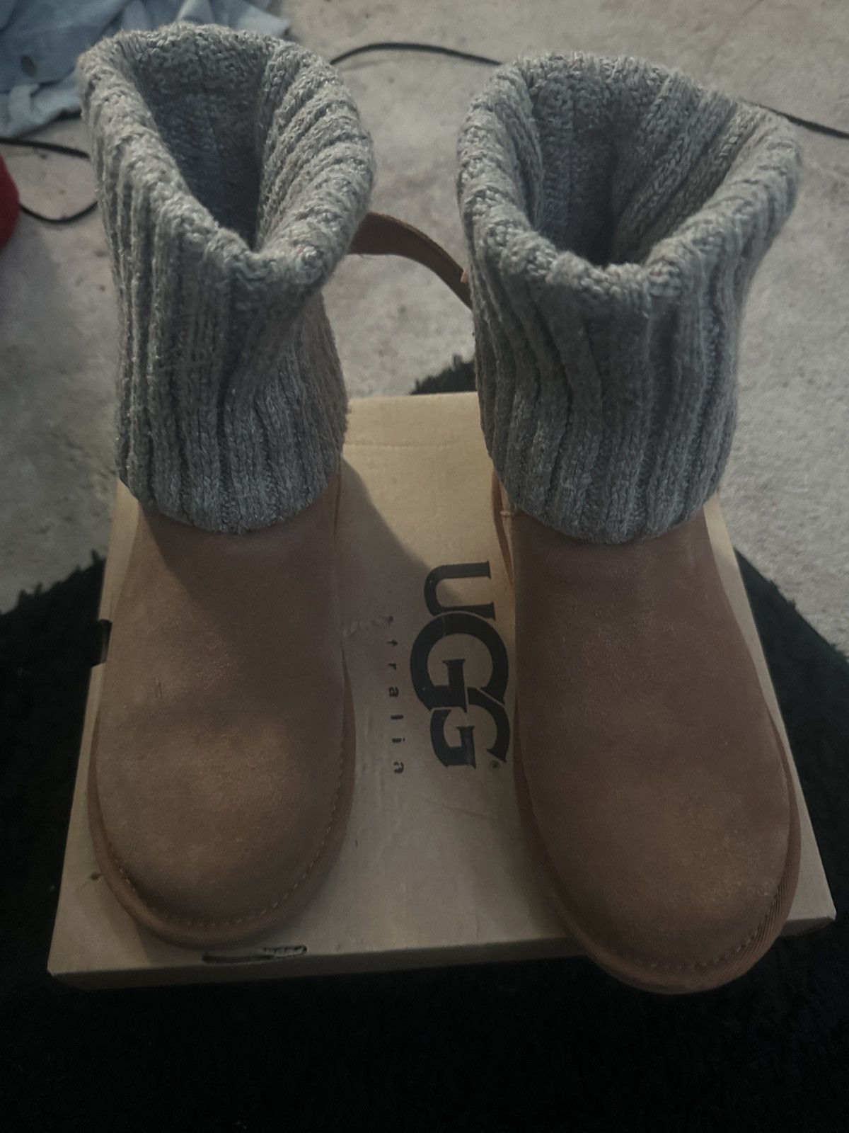 Ugg UGG Cambridge Chestnut Suede Cable Size US 6 / IT 36 - 2 Thumbnail