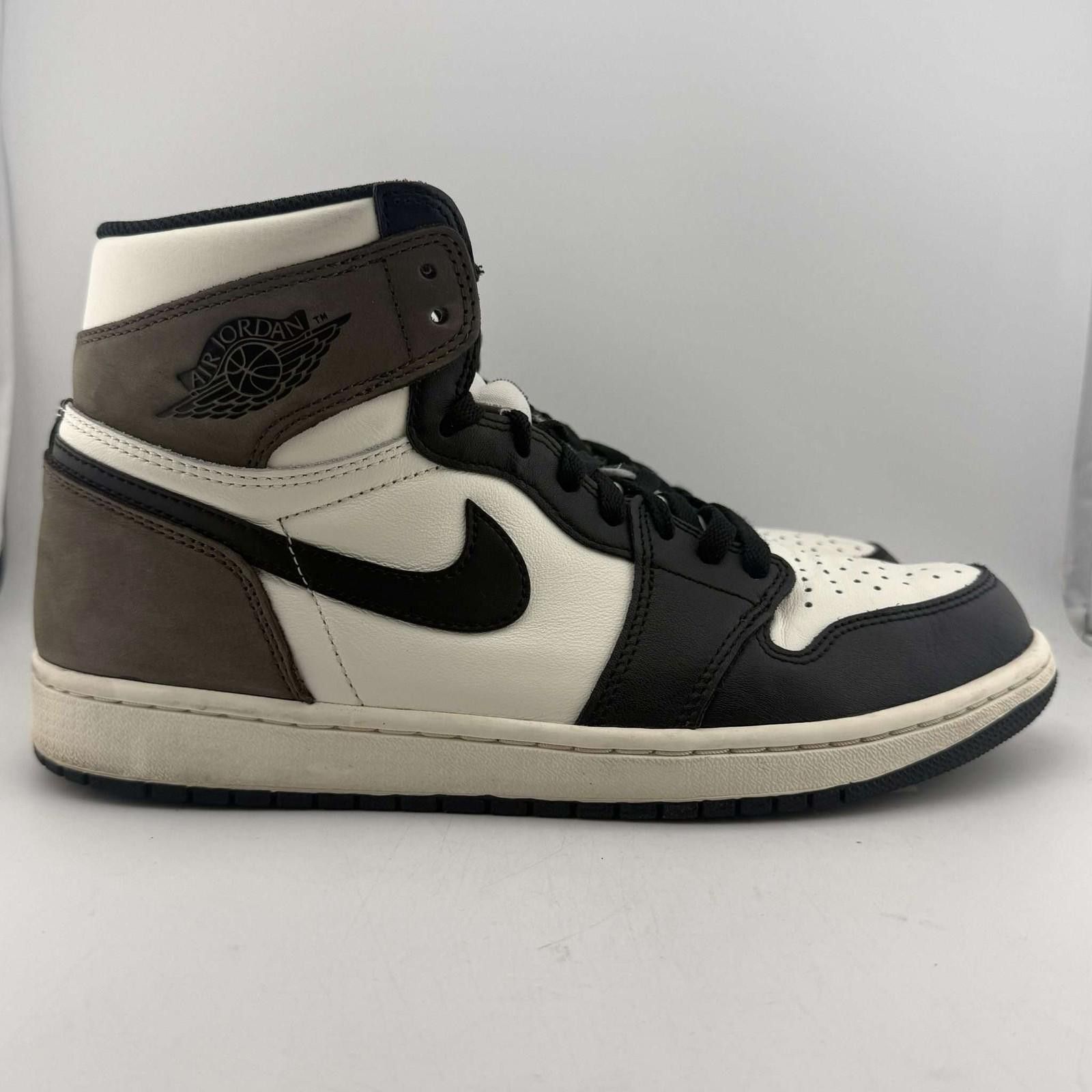 Jordan Brand Jordan 1 Mocha Sneakers US 10 Used No Box 555088-105 Size US 10 / EU 43 - 4 Thumbnail