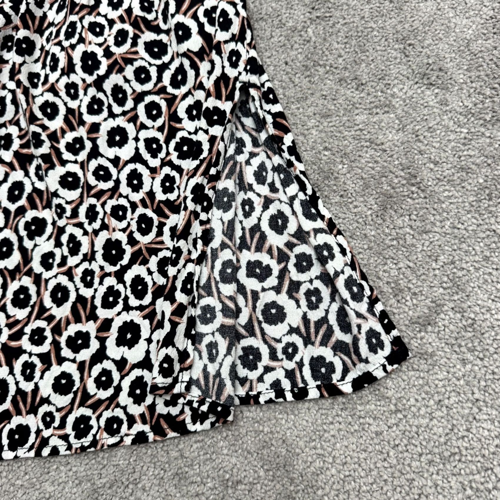 Diane von Furstenberg Diane von Furstenberg DVF Floral Smocked Midi Dress Womens L White Black Multicolor Sleeveless Straps A-Line, Fit & Flare Holiday, Bohemian, Flower Size L / US 10 / IT 46 - 5 Thumbnail