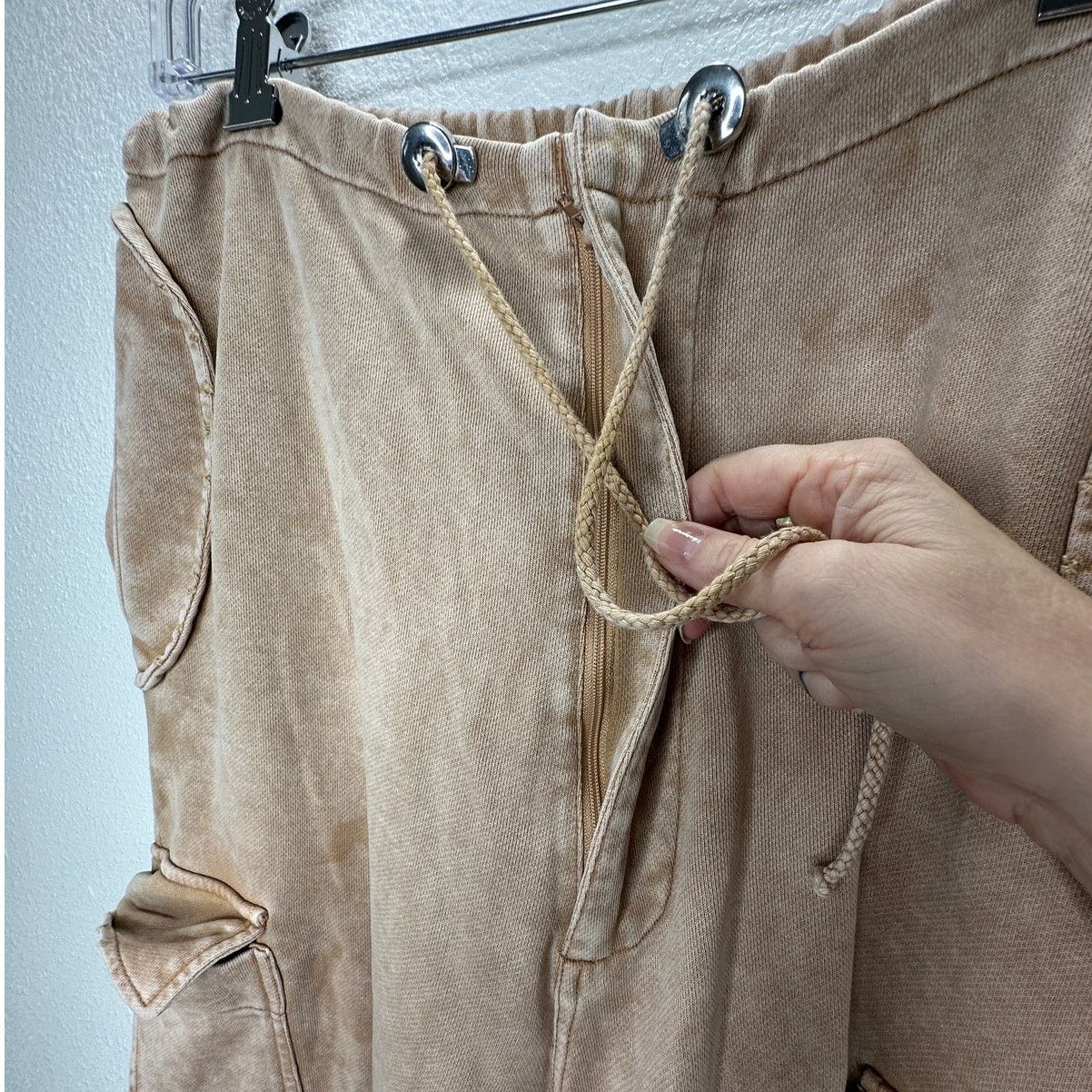 Acne Studios Acne Studios Mens Tan Wide Leg Cargo Sweat Pants M Size US 36 / EU 52 - 8 Thumbnail
