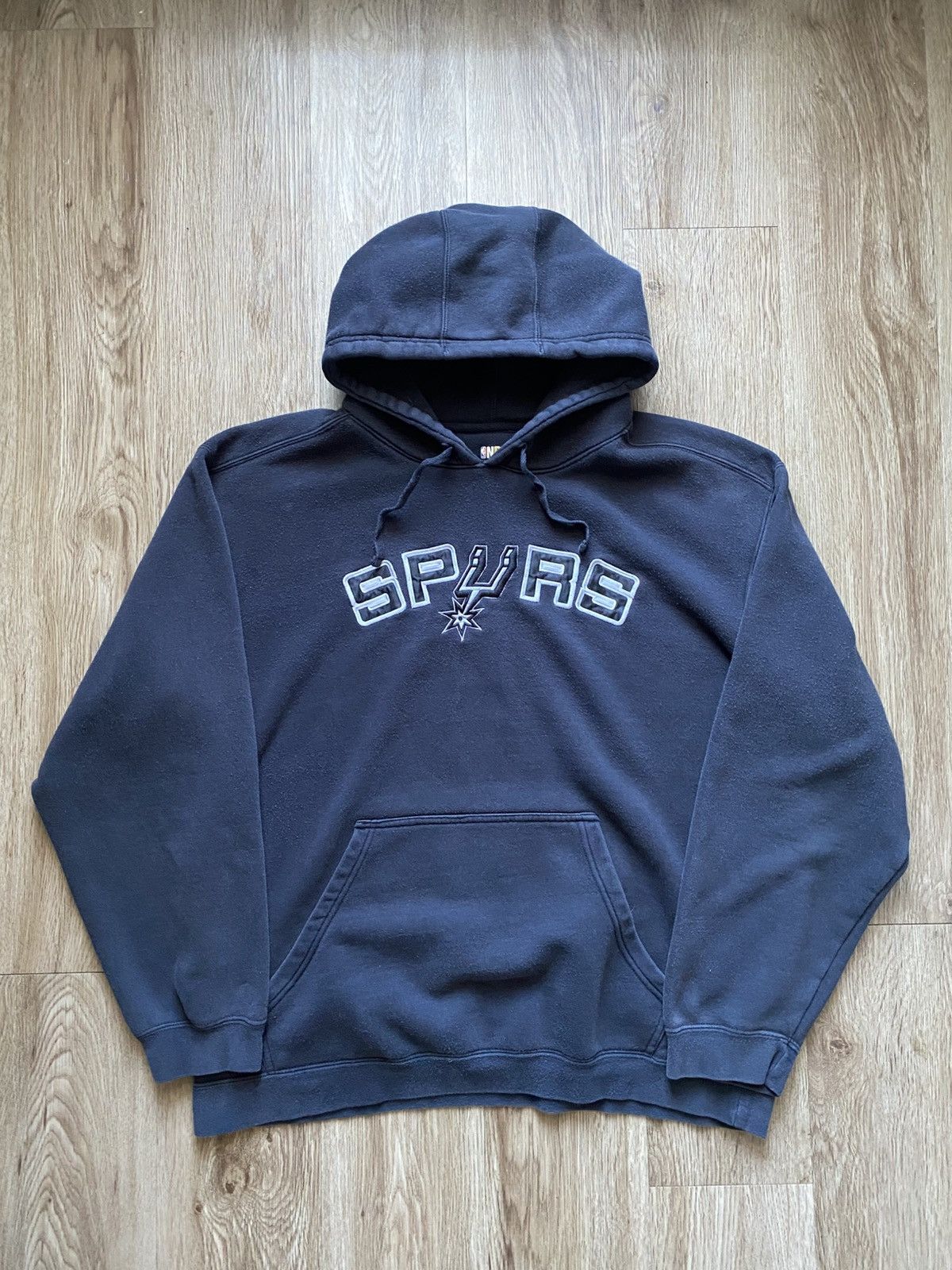 NBA Streetwear Vintage VINTAGE FADED Y2K SAN ANTONIO SPURS HOODIE Grailed