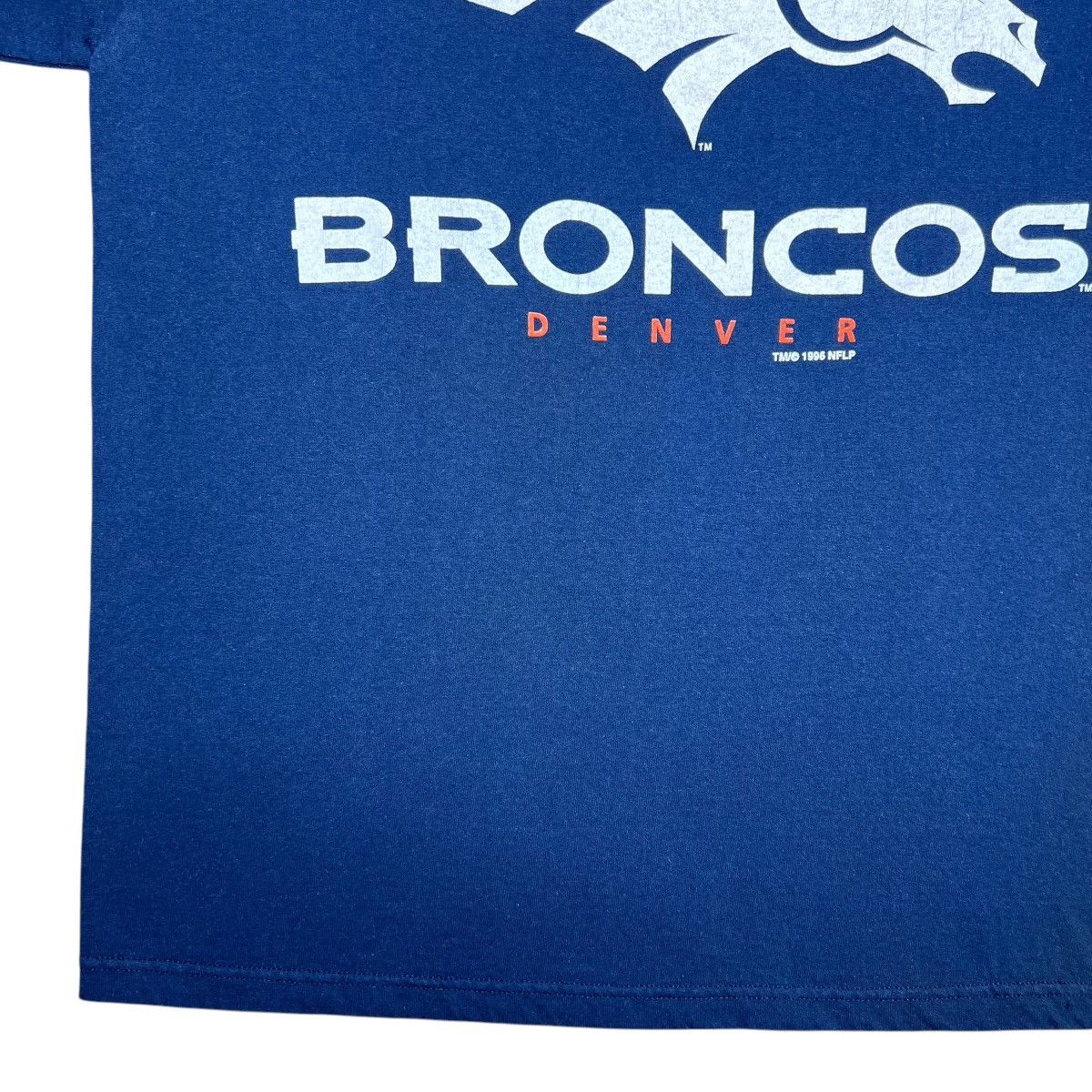 Logo 7 × NFL × Vintage Vintage 1996 NFL Denver Broncos Logo Mascot Logo 7 T-Shirt Size US L / EU 52-54 / 3 - 6 Thumbnail