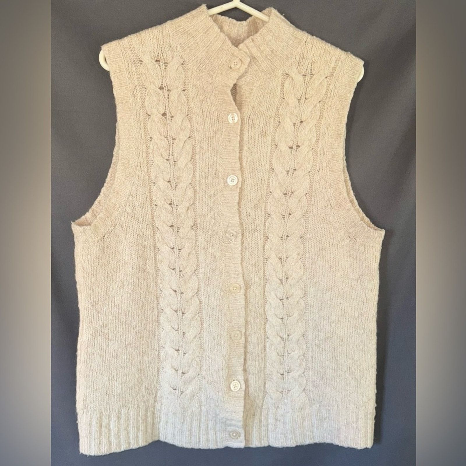 L.L. Bean Vintage L.L. Bean Cream Size XL Sweater Vest Size XL / US 12-14 / IT 48-50 - 1 Thumbnail