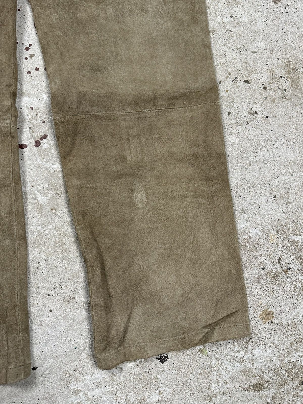Genuine Leather × Vintage Vintage 90s Beige Suede Leather Cargo Pants Size US 36 / EU 52 - 12 Thumbnail