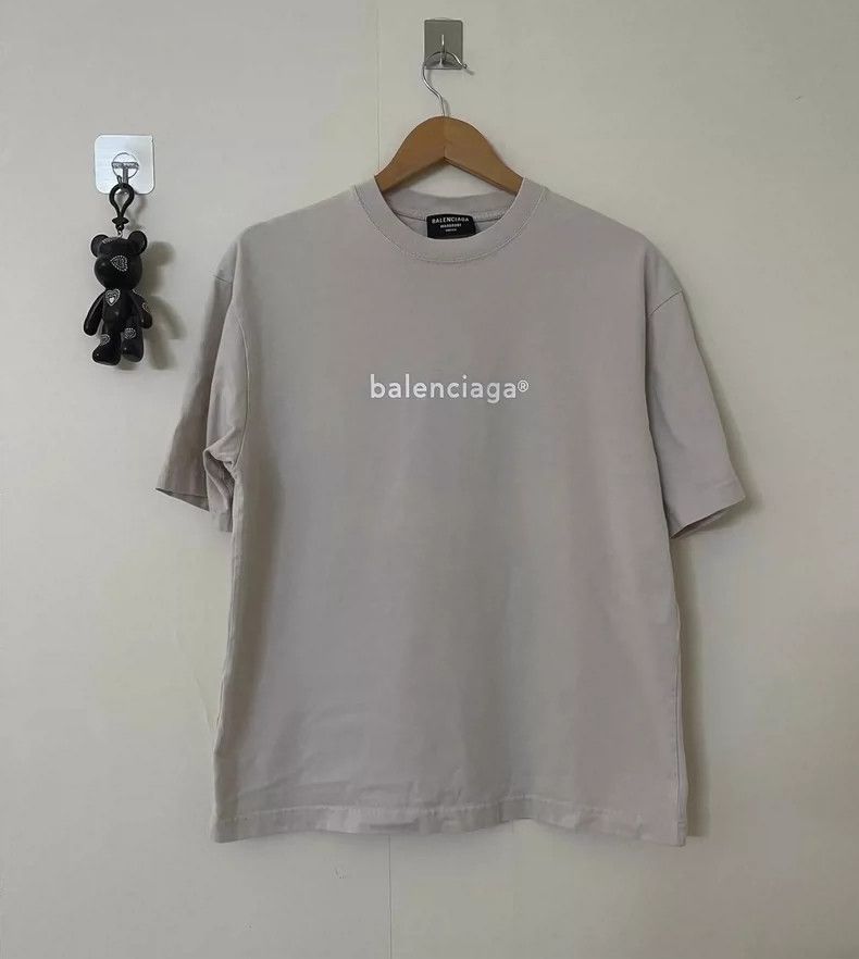 Balenciaga Balenciaga Short Sleeve Beige T-Shirt - dmc Size US XS / EU 42 / 0 - 1 Thumbnail