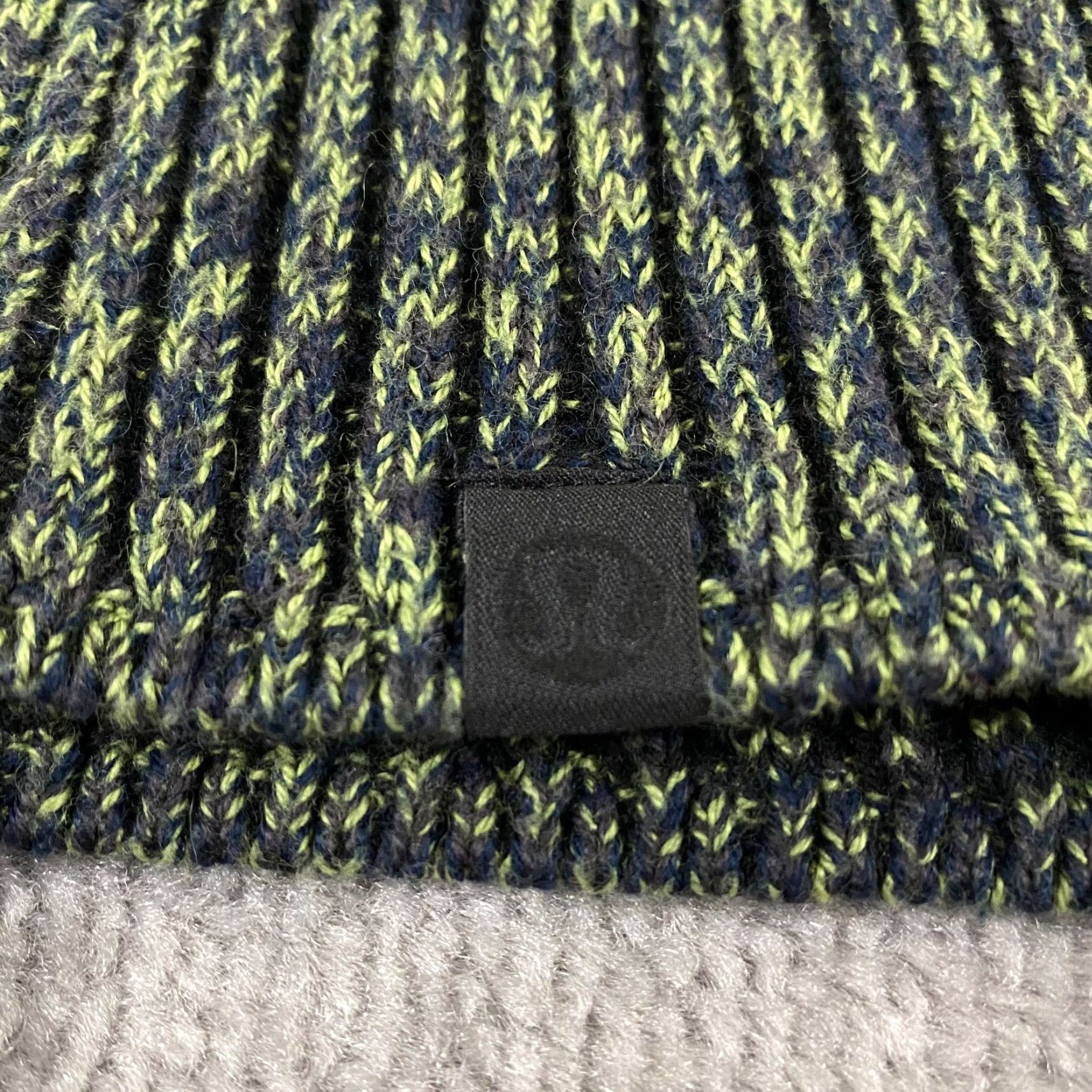 Lululemon VINTAGE Lululemon Sweater Women's 8 Knit Heavyweight Mock Neck Pullover Green Fall Winter Casual, Workwear Size M / US 6-8 / IT 42-44 - 3 Thumbnail