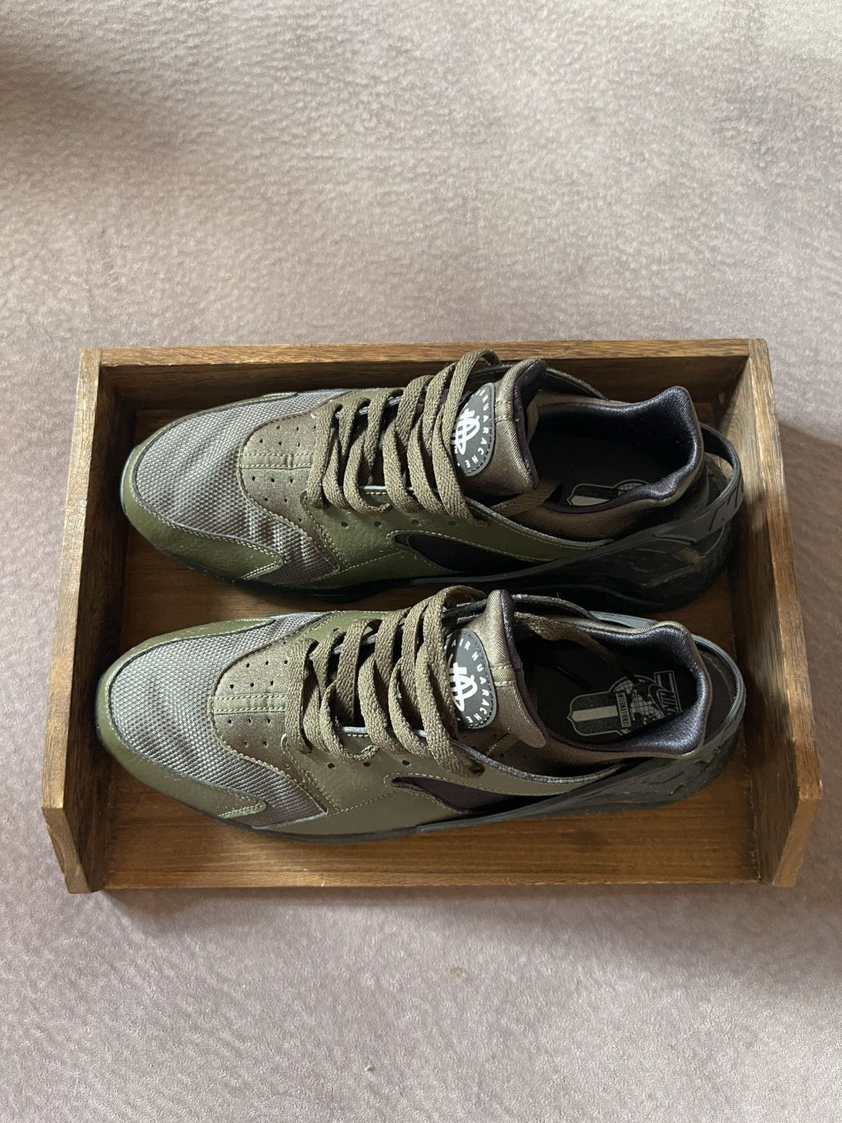 Nike Nike Air Huarache Olive/Black Size US 12 / EU 45 - 14 Thumbnail