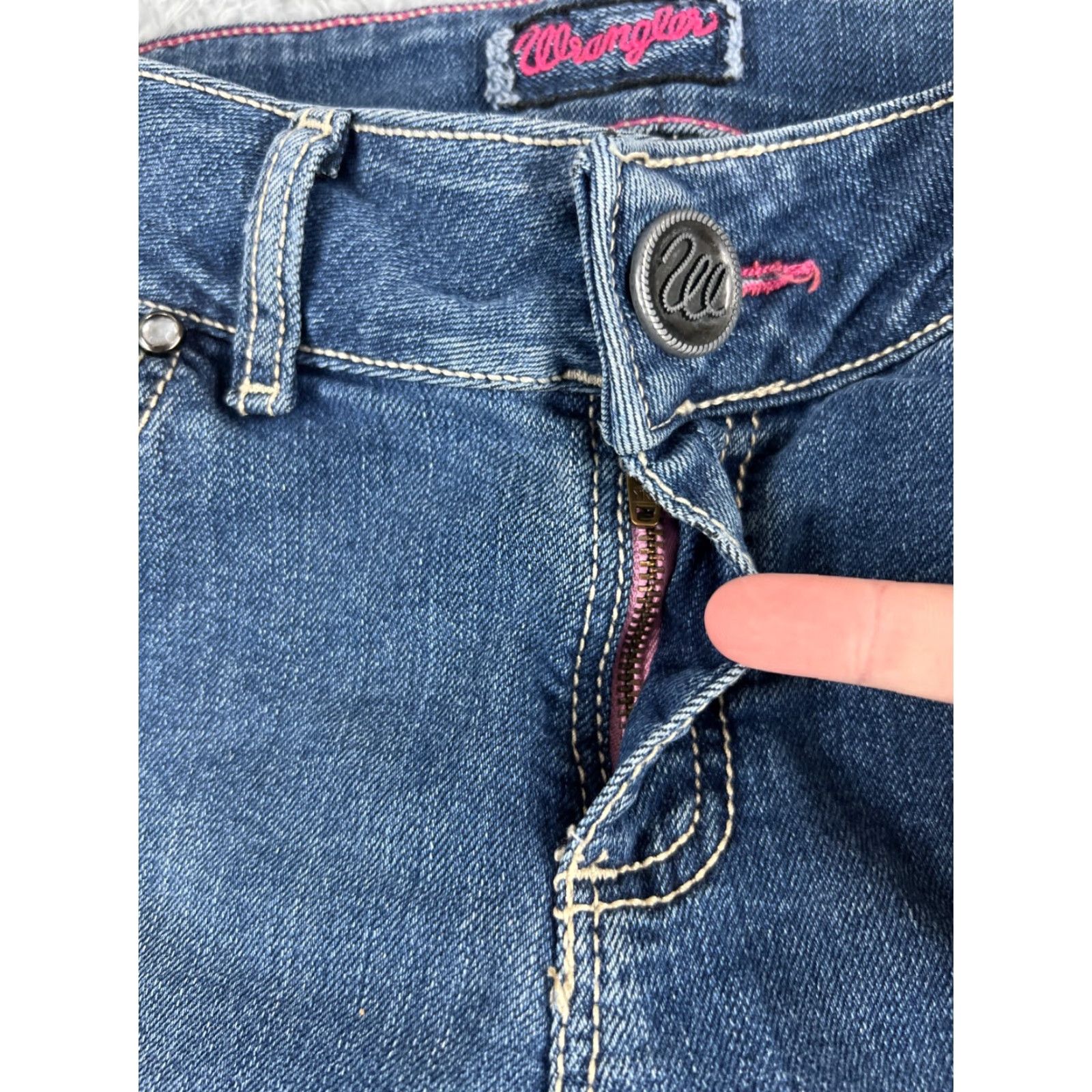 Wrangler Wrangler Jeans 5 28x33 Blue Denim Bootcut Med Wash Embroidered Low Jean Women Size 27" / US 4 / IT 40 - 5 Thumbnail