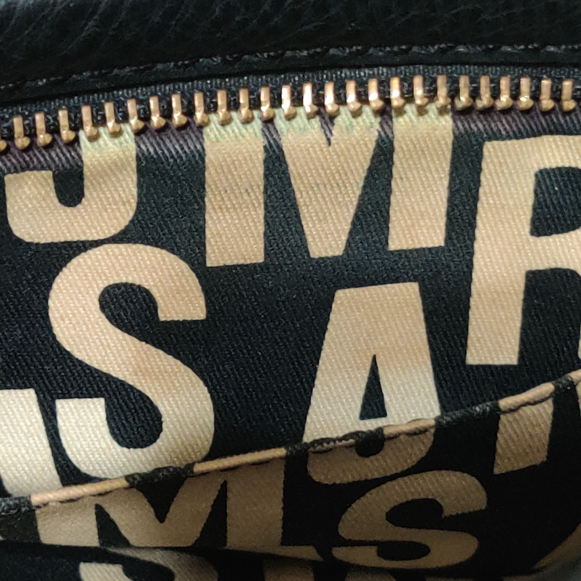 Marc by Marc Jacobs Marc by Marc Jacobs Black Crossbody Bag 9.5x6.5 Gold Hardwar Size ONE SIZE - 10 Thumbnail