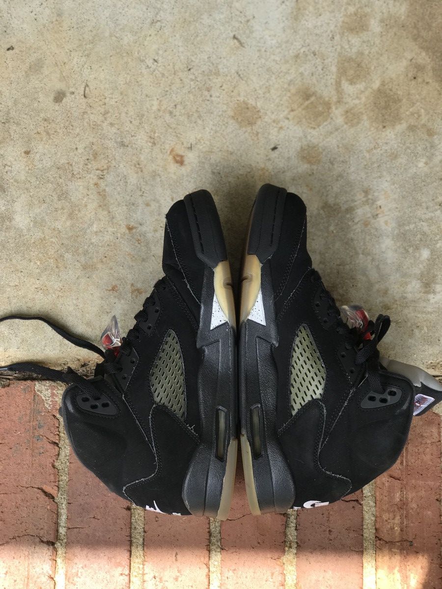 Jordan Brand Air Jordan Retro 5 Black Metallic (2016) Size 7Y / 8.5 Wmns Size US 7 / EU 40 - 5 Thumbnail
