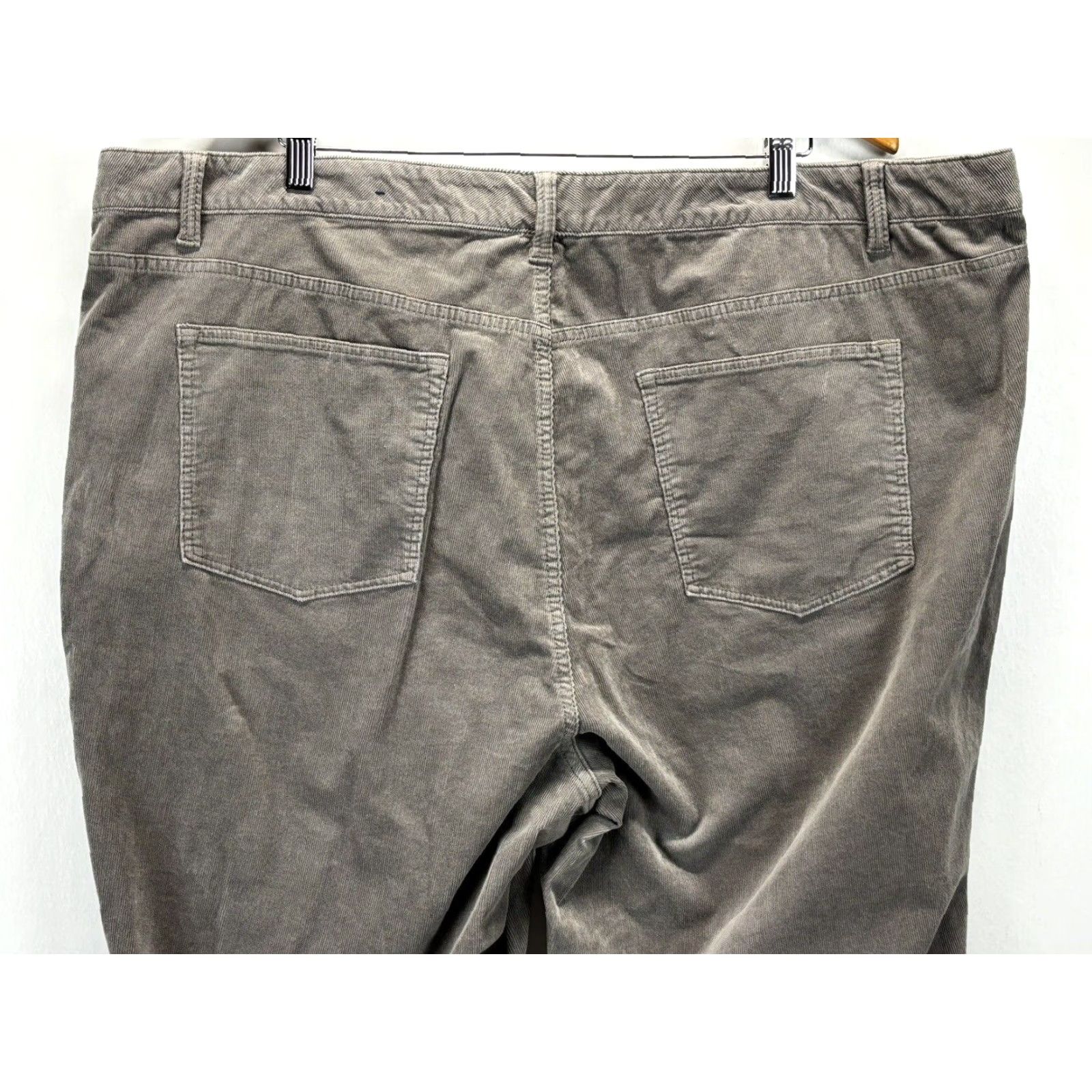Talbots Talbots Plus Size 24W High Waist Straight Leg Corduroy Pants Gray Womens Size 42" / US 20 - 4 Thumbnail