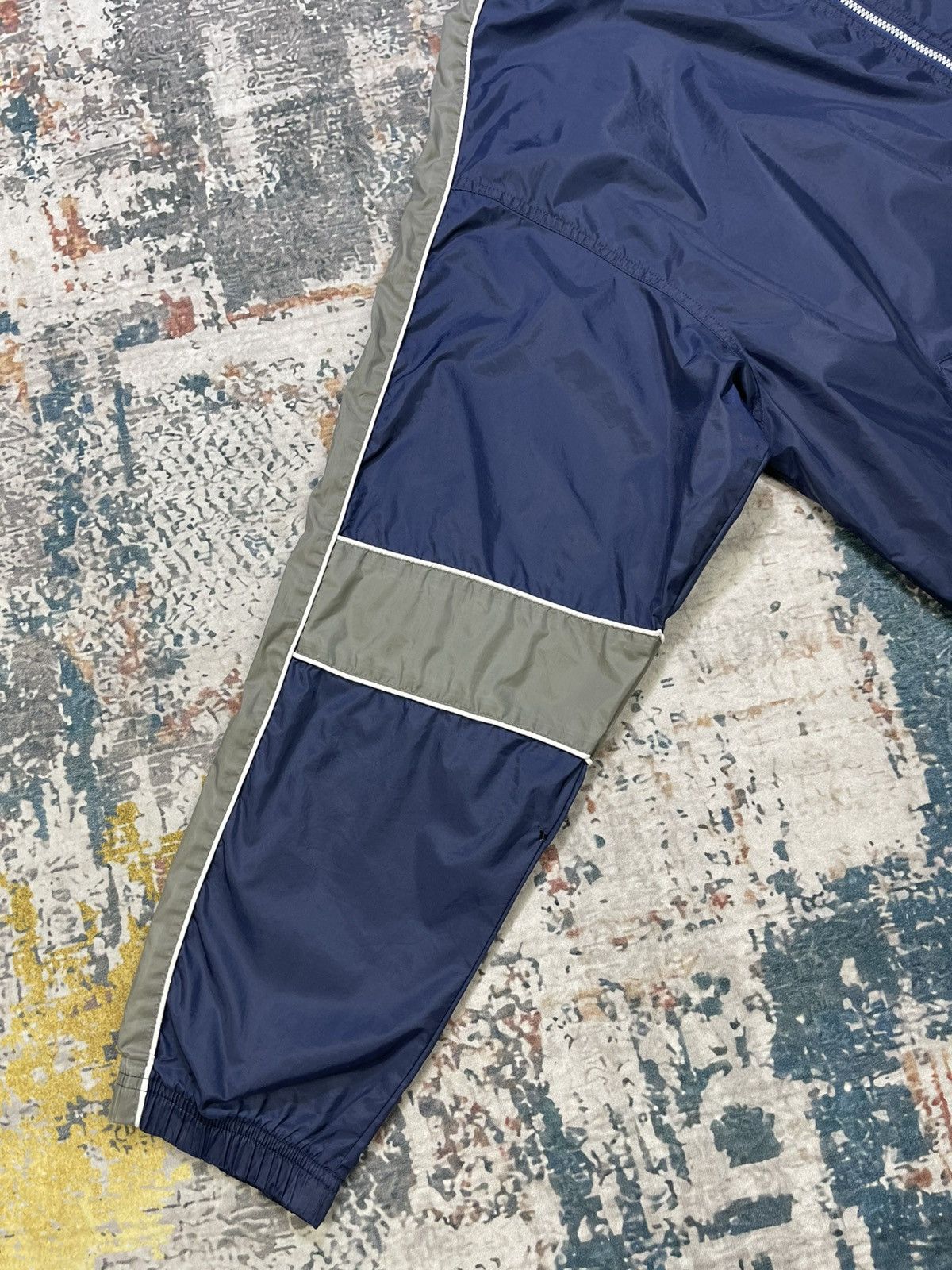 Nike Vintage 90s Nike Spell Out Windbreaker Jacket Size US L / EU 52-54 / 3 - 9 Thumbnail