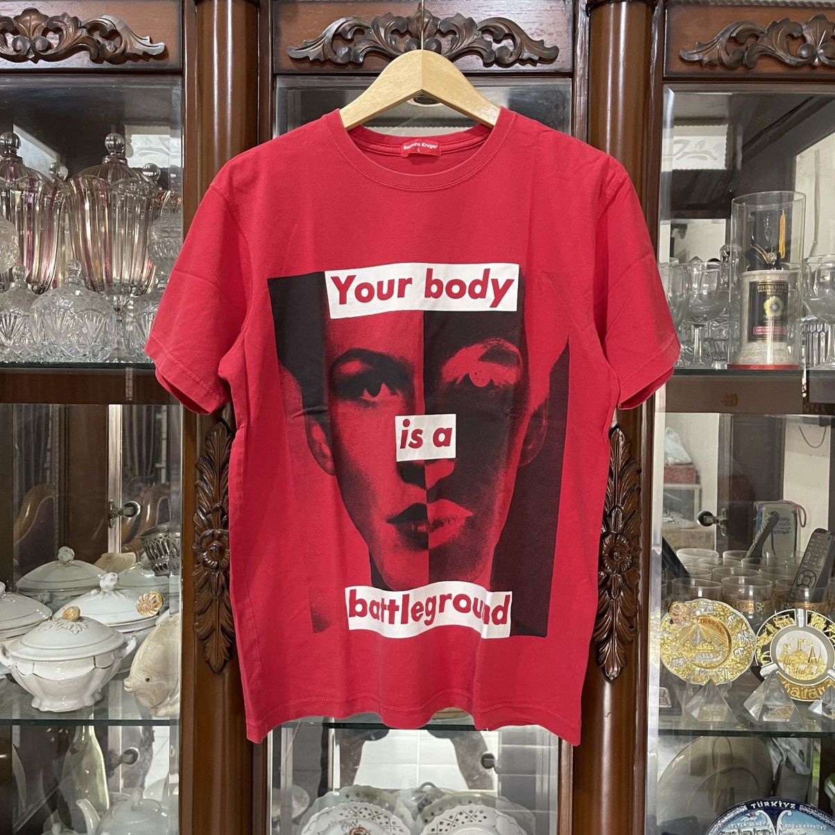 Barbara Kruger Y2K Barbara kruger your body is a battleground tee Size US L / EU 52-54 / 3 - 1 Thumbnail