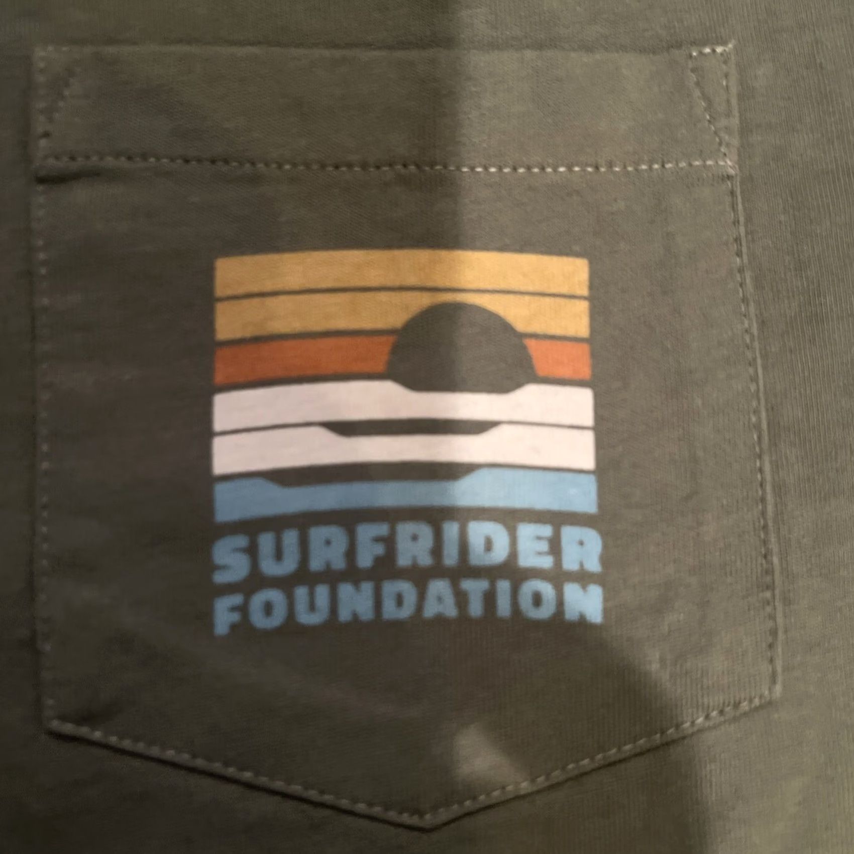 Vintage VINTAGE Surfrider Foundation Pocket Shirt Womens Medium Rainbow Sunset Logo Official Green Crew Neck Pocket Shirt Women M Rainbow Sunset Logo Official Size M / US 6-8 / IT 42-44 - 4 Thumbnail