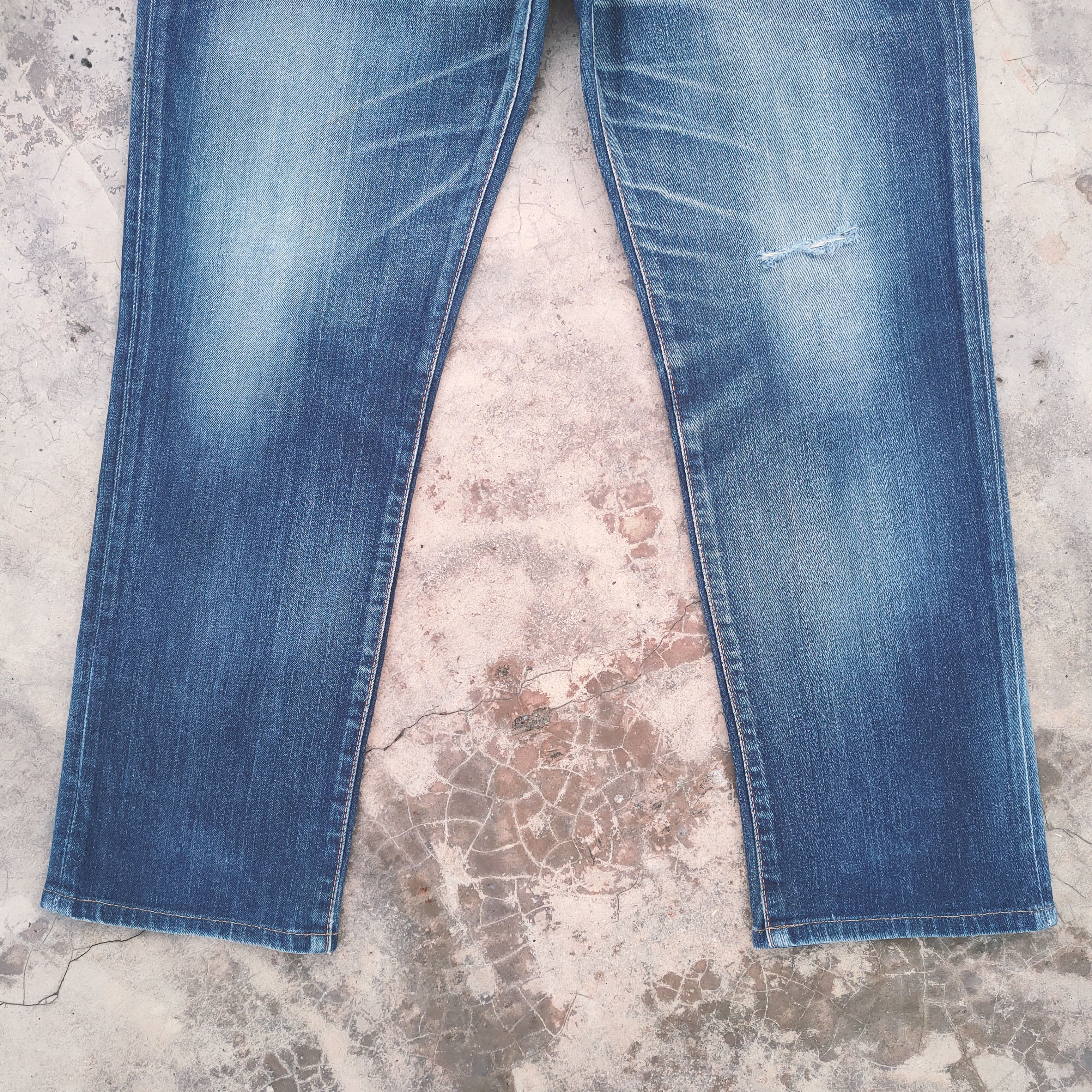 Edwin VINTAGE EDWIN MADE IN JAPAN FADED RIPPED JEANS DENIM Size US 36 / EU 52 - 3 Thumbnail