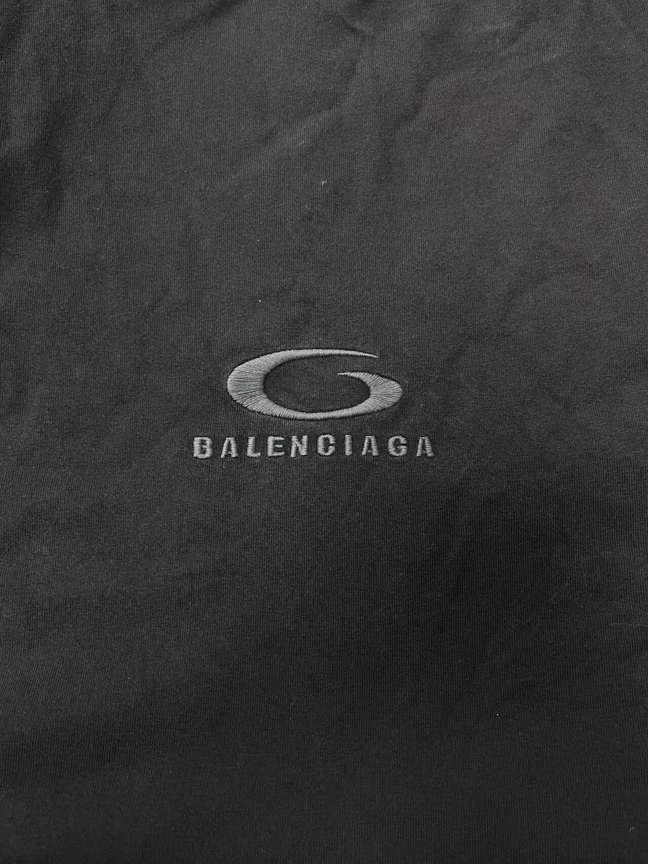 Balenciaga balenciaga embroidered cotton t-shirt for men Size US M / EU 48-50 / 2 - 3 Thumbnail