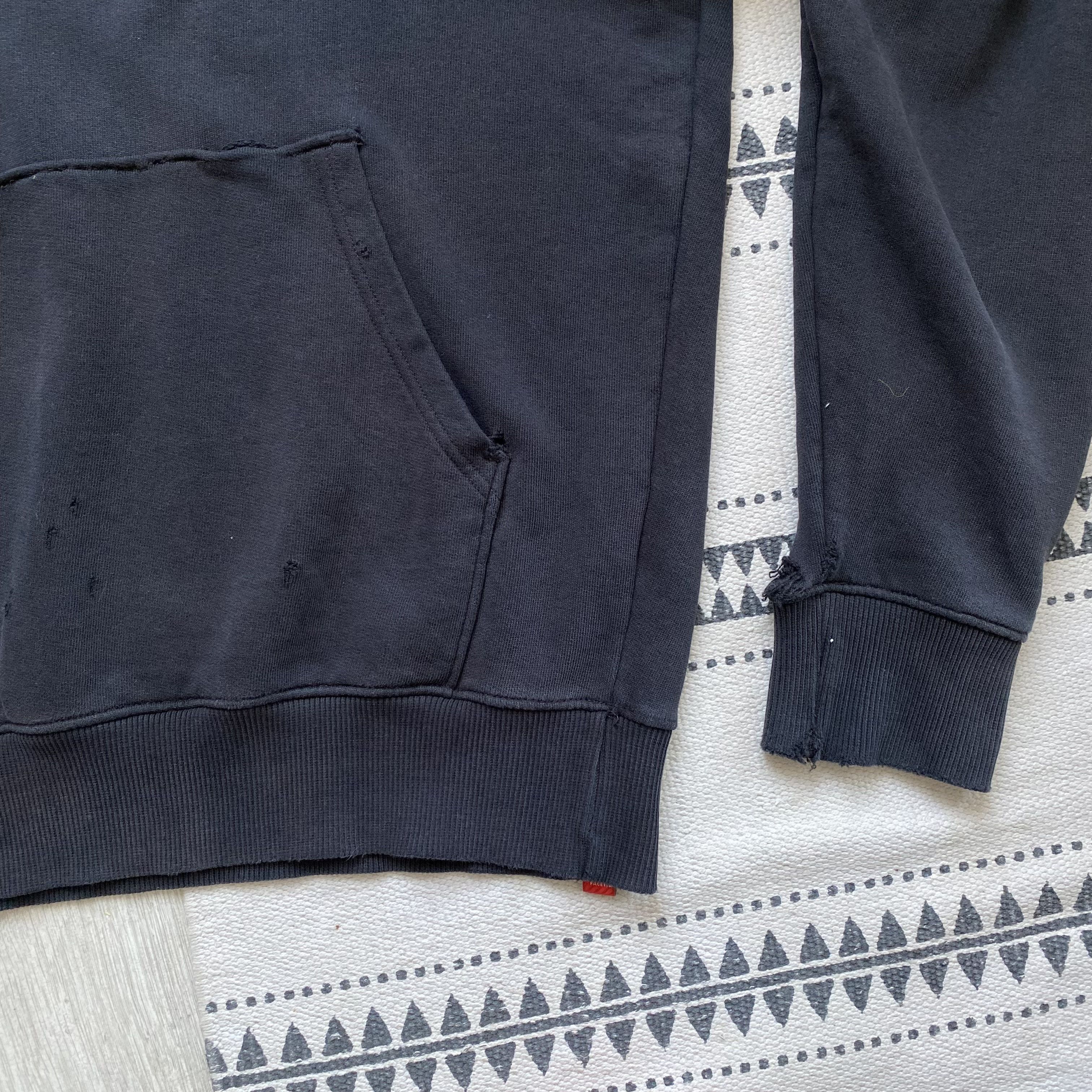 The North Face Vintage Trashed The North Face Hoodie Centr Logo Size US M / EU 48-50 / 2 - 5 Thumbnail