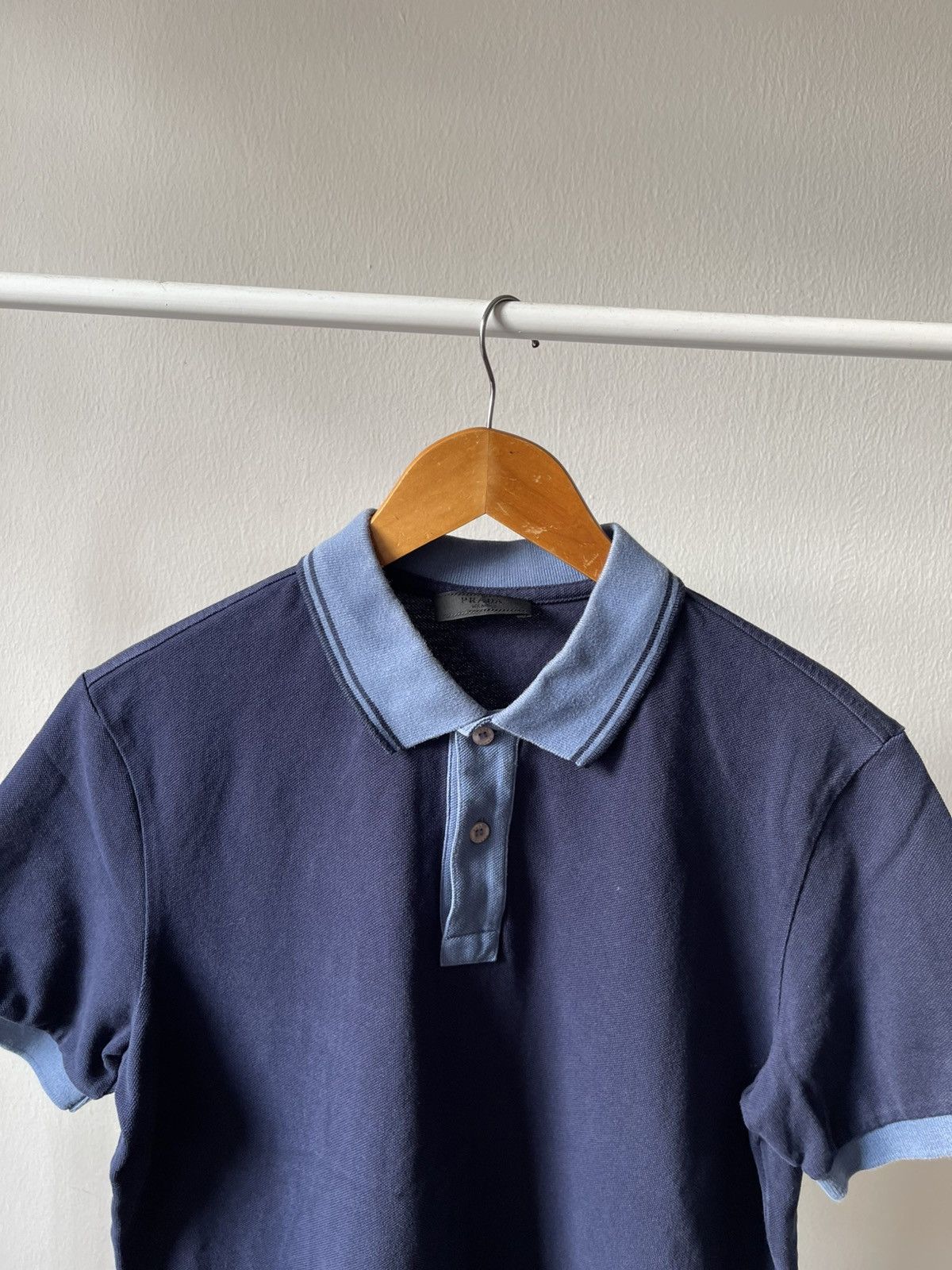 Prada Prada Side Logo Polo Shirt Size US M / EU 48-50 / 2 - 5 Thumbnail