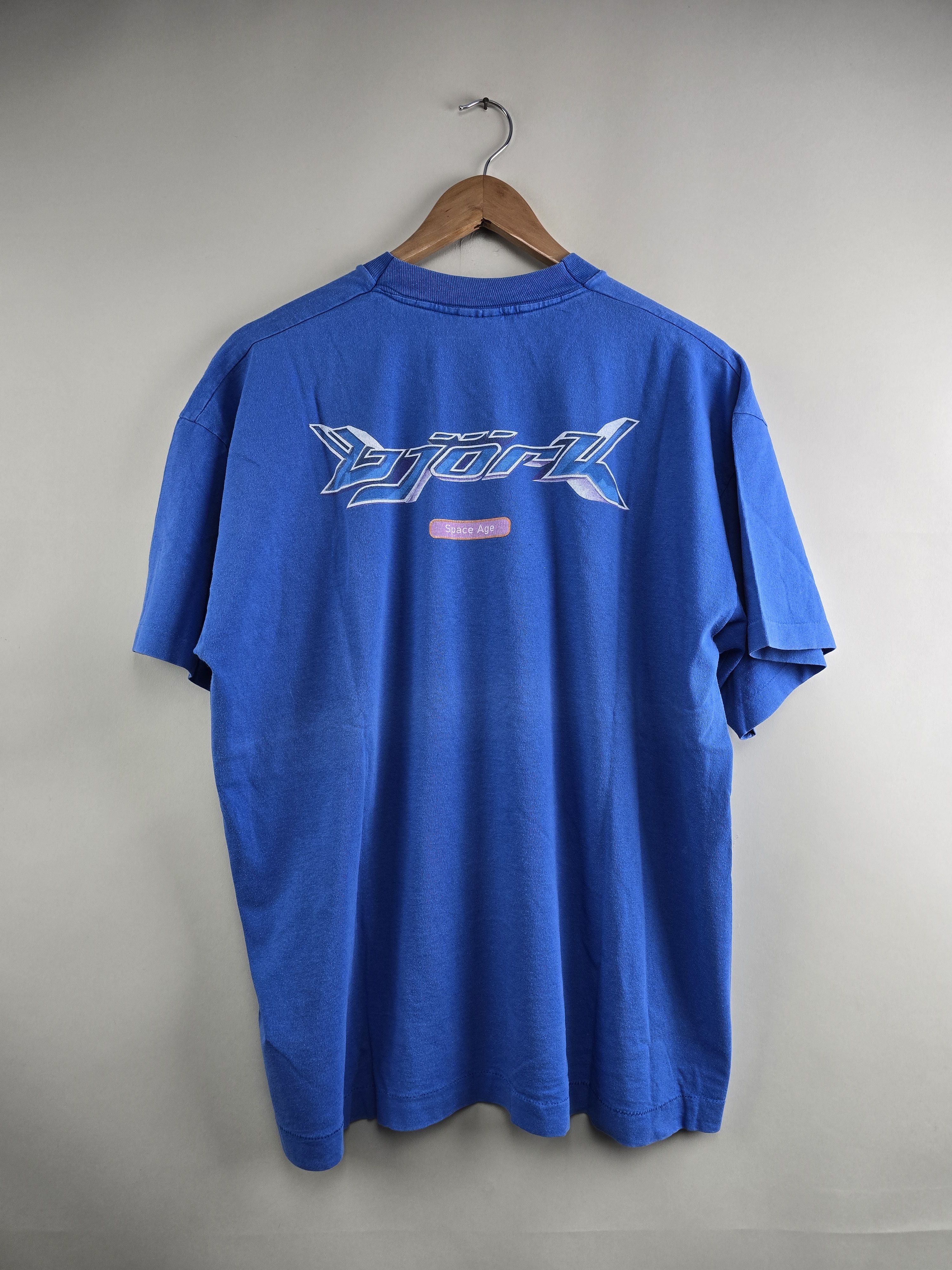 Band Tees × Vintage 90s Bjork Army of me XL 23" 28.5" Size US XL / EU 56 / 4 - 5 Thumbnail