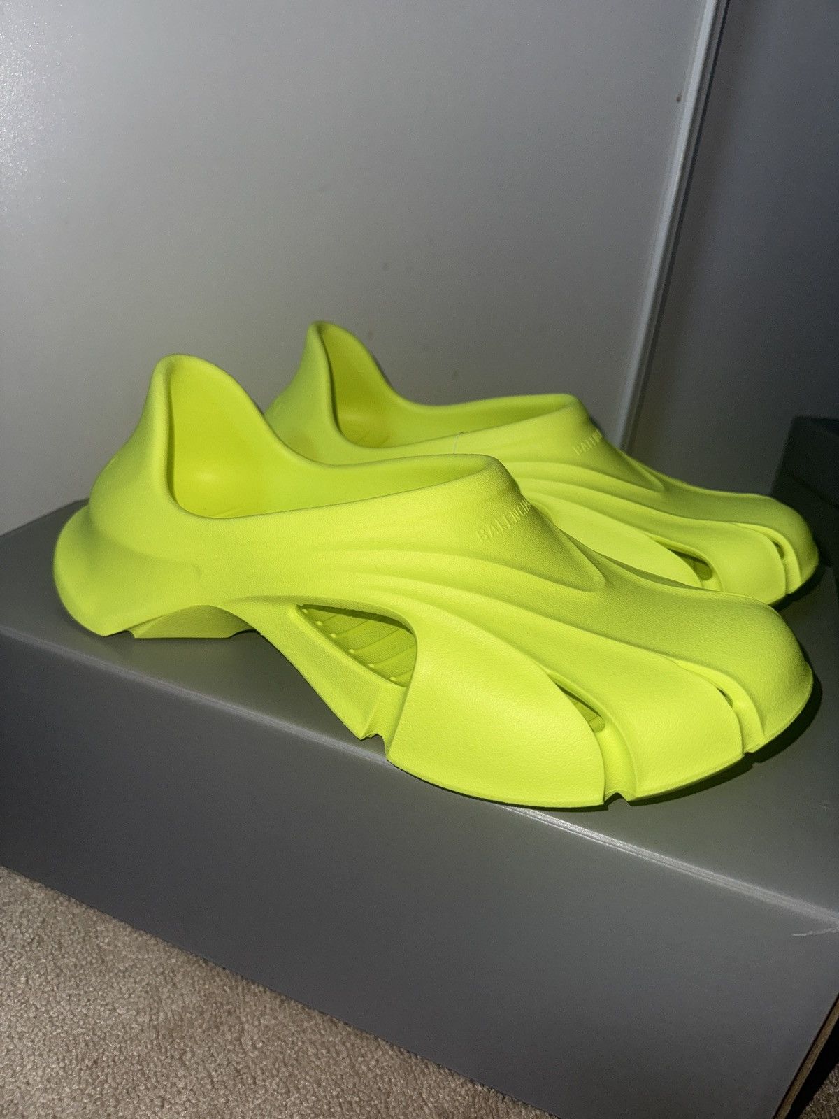 Balenciaga Balenciaga Mold Closed Slipper Size US 10 / EU 43 - 1 Thumbnail