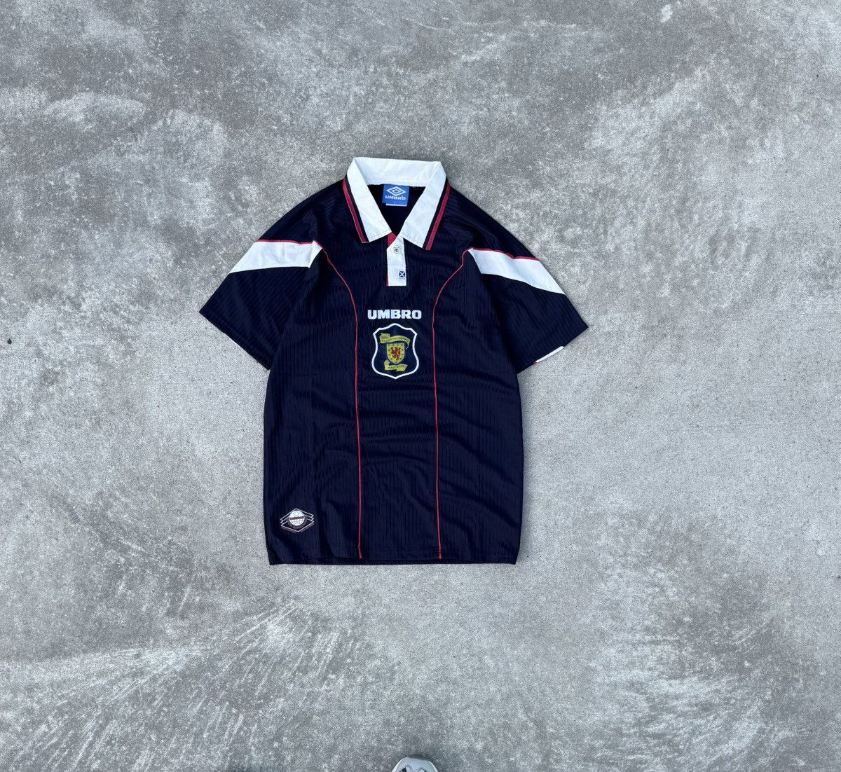 Umbro Vintage Umbro Scotland streetwear rare 90s soccer jersey Size US L / EU 52-54 / 3 - 1 Thumbnail