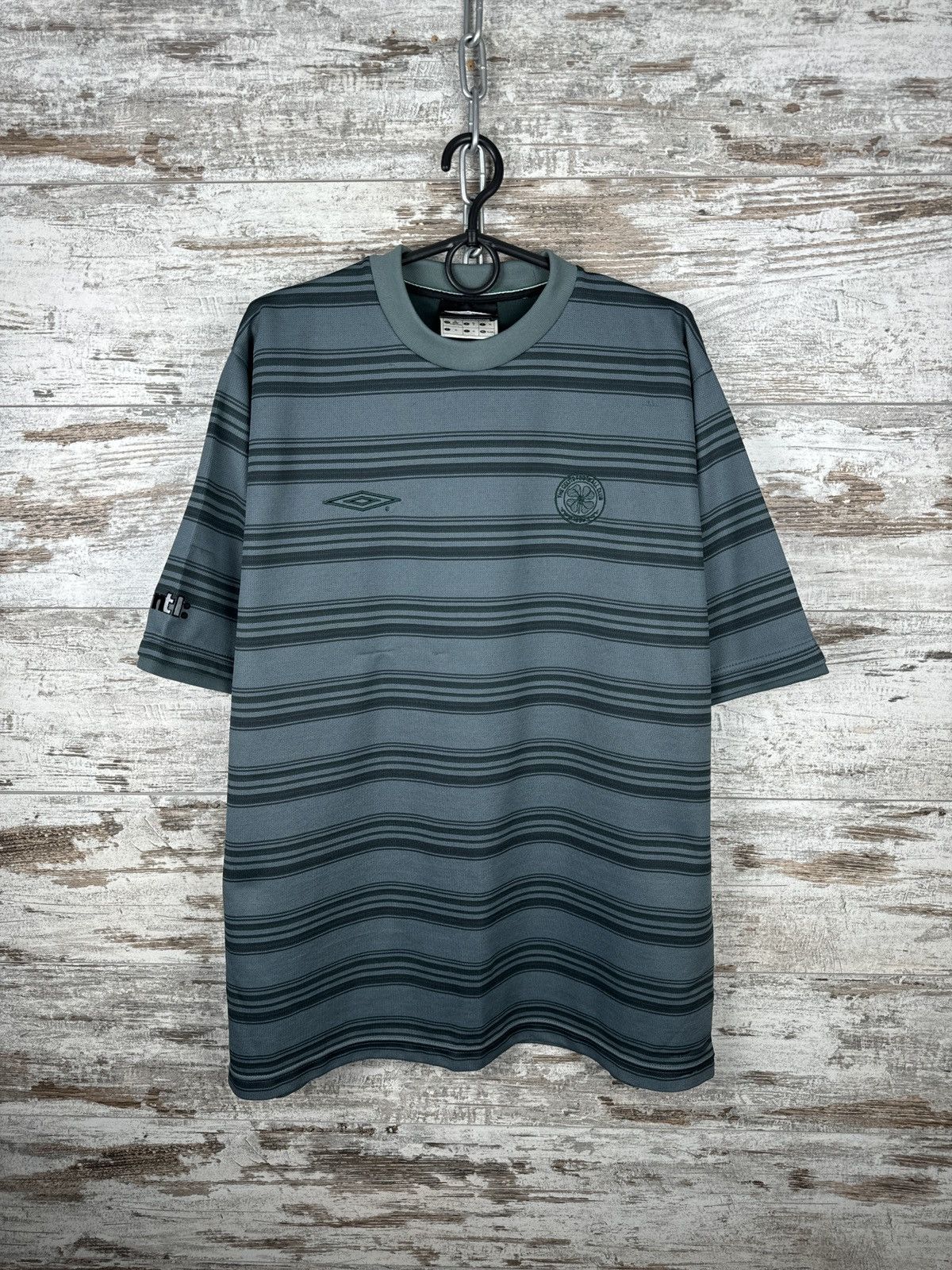 Umbro × Vintage Mens Vintage Umbro Celtic FC T-shirt soccer jersey tee rare Size US XL / EU 56 / 4 - 2 Thumbnail