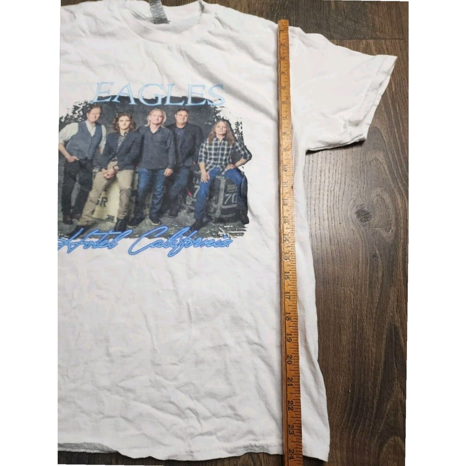 Gildan Eagles Hotel California Tour 2022 Concert T Shirt White Double Sided Distressed Classic Fit Size US M / EU 48-50 / 2 - 3 Thumbnail