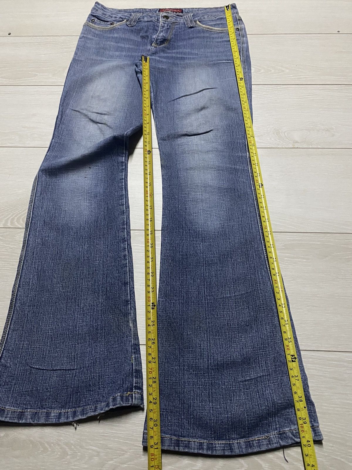 Japanese Brand Vintage Japanese Brand Distressed Faded Flare Soft Jeans Size US 30 / EU 46 - 14 Thumbnail