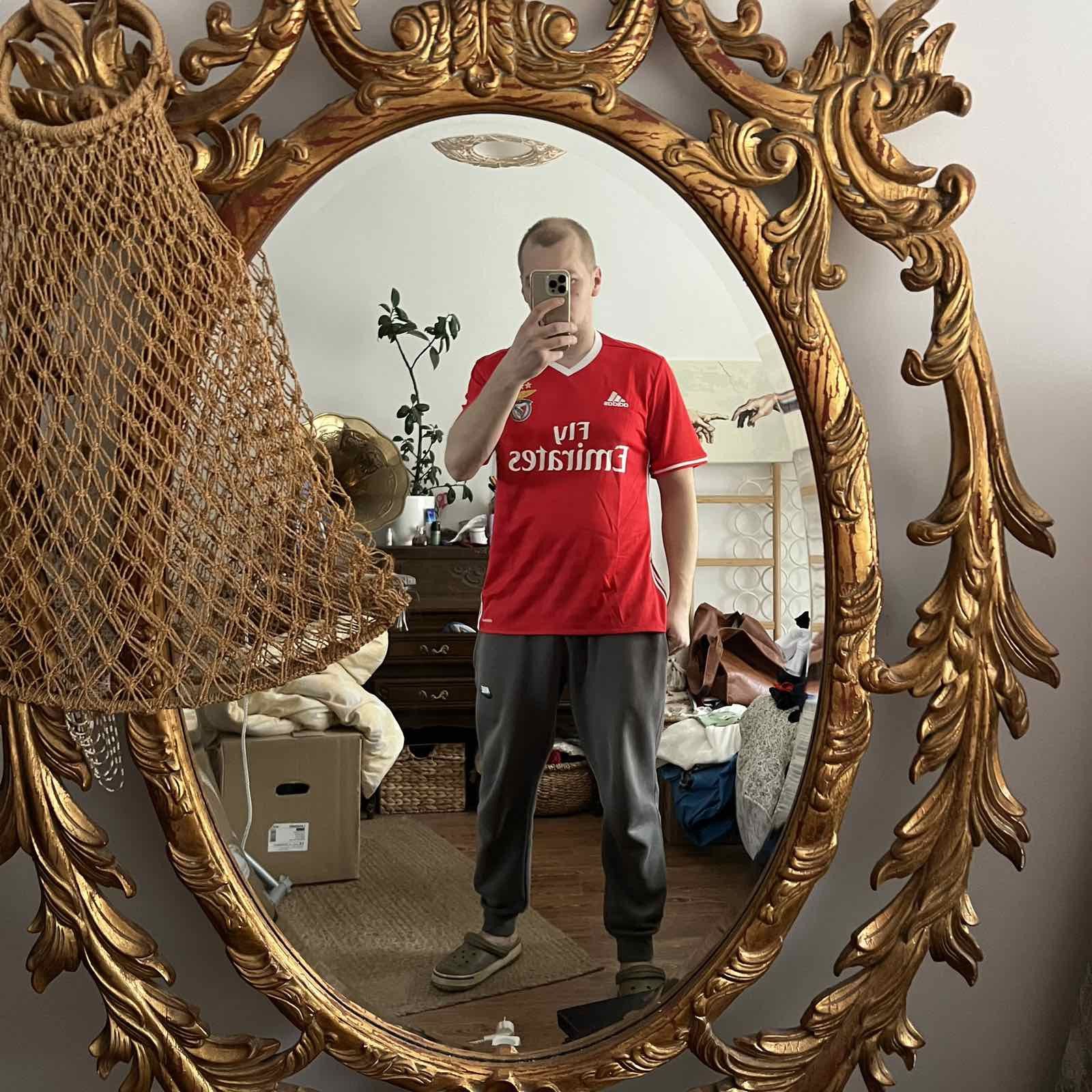 Adidas Adidas Benfica red soccer jersey size L Size US L / EU 52-54 / 3 - 3 Thumbnail